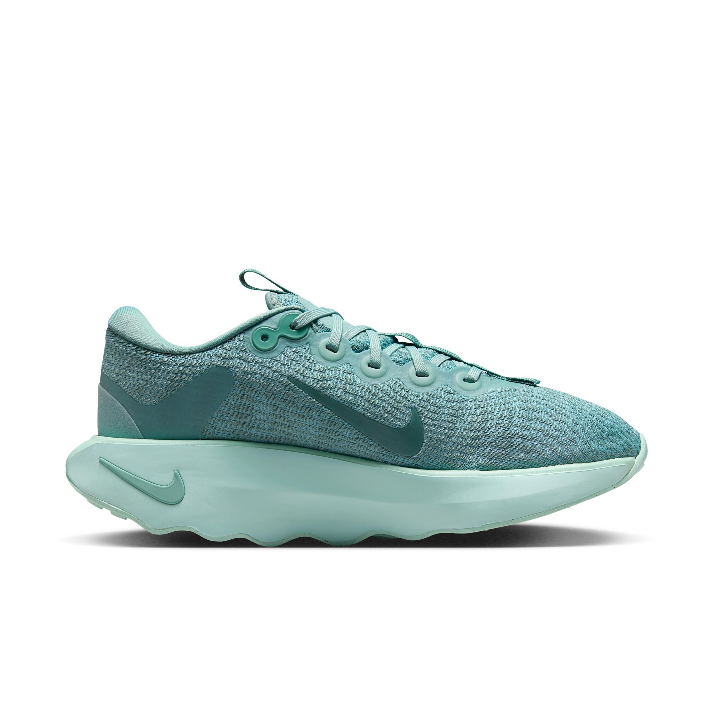 Nike Women's Motiva Walking Shoes Product Image