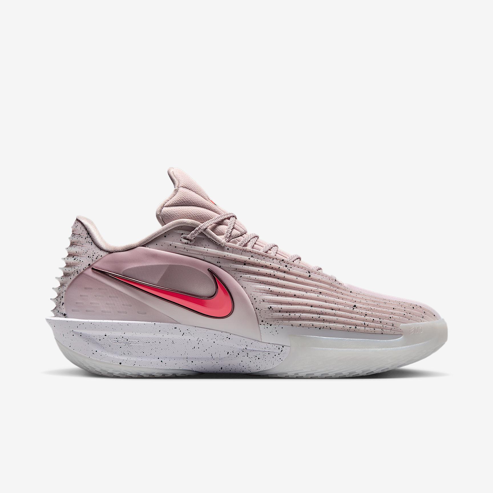 Nike Men's G.T. Cut 3 Turbo Basketball Shoes Product Image