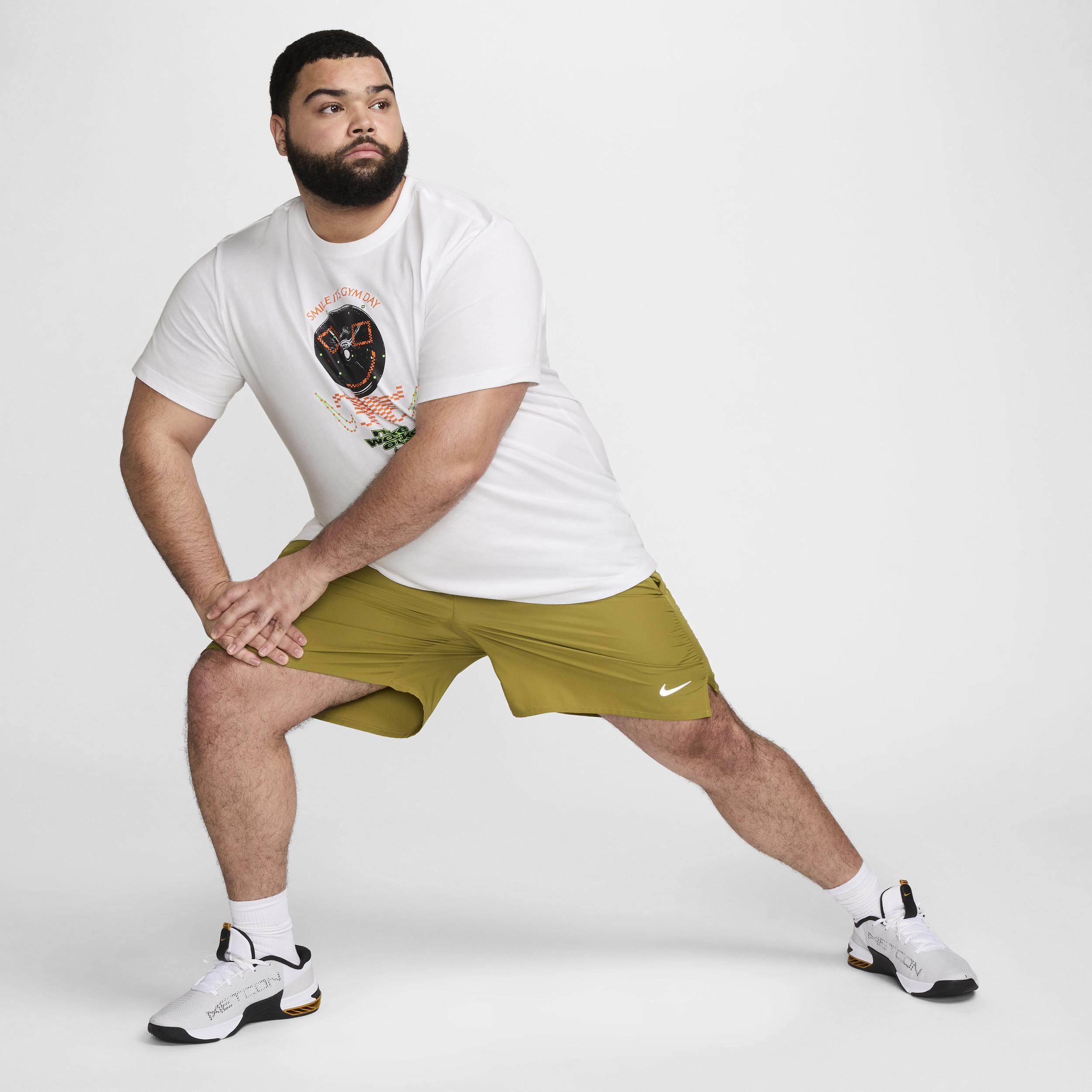 Nike Men's Fitness T-Shirt Product Image