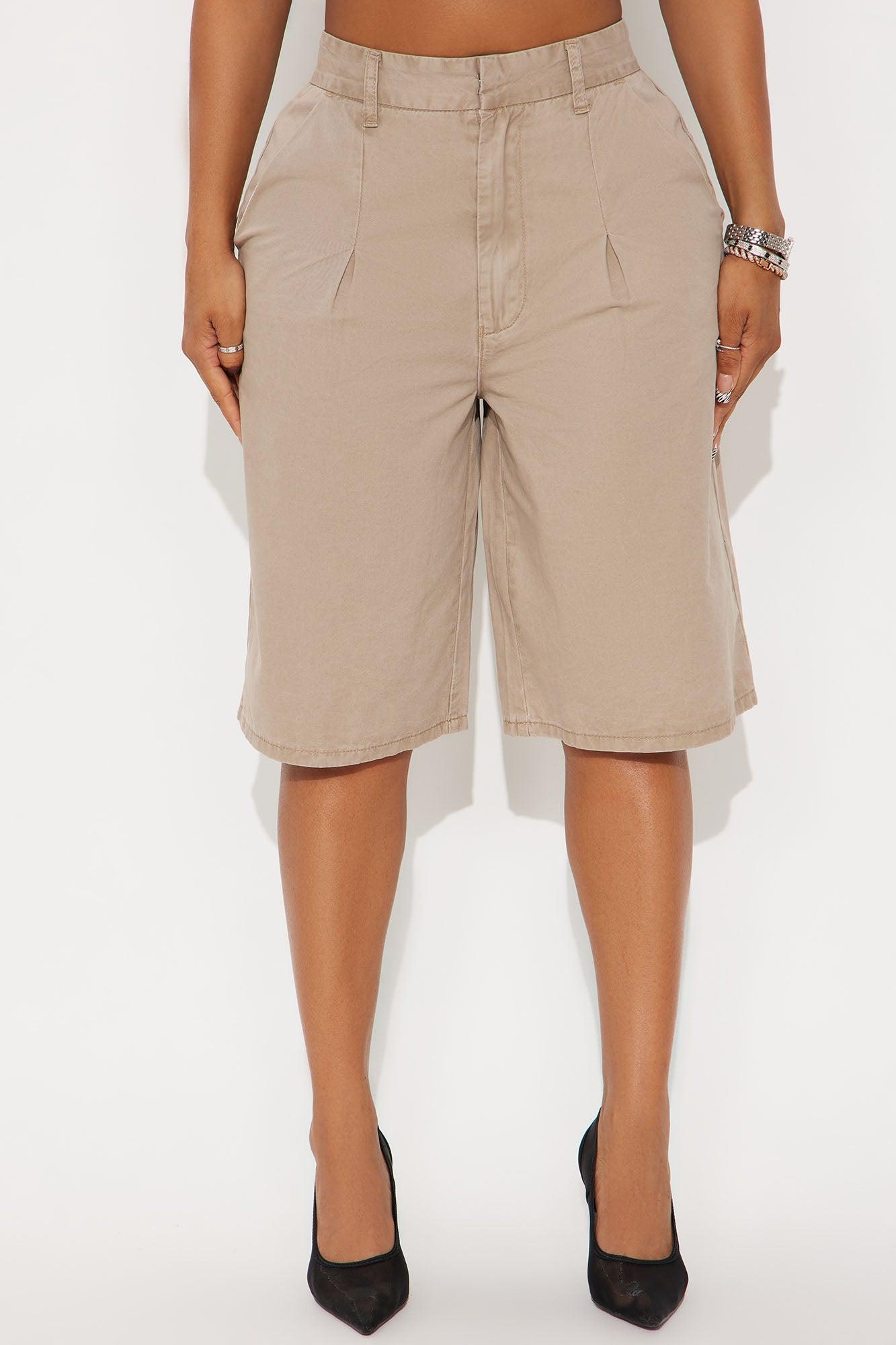 Arden Bermuda Trouser Short - Khaki Product Image