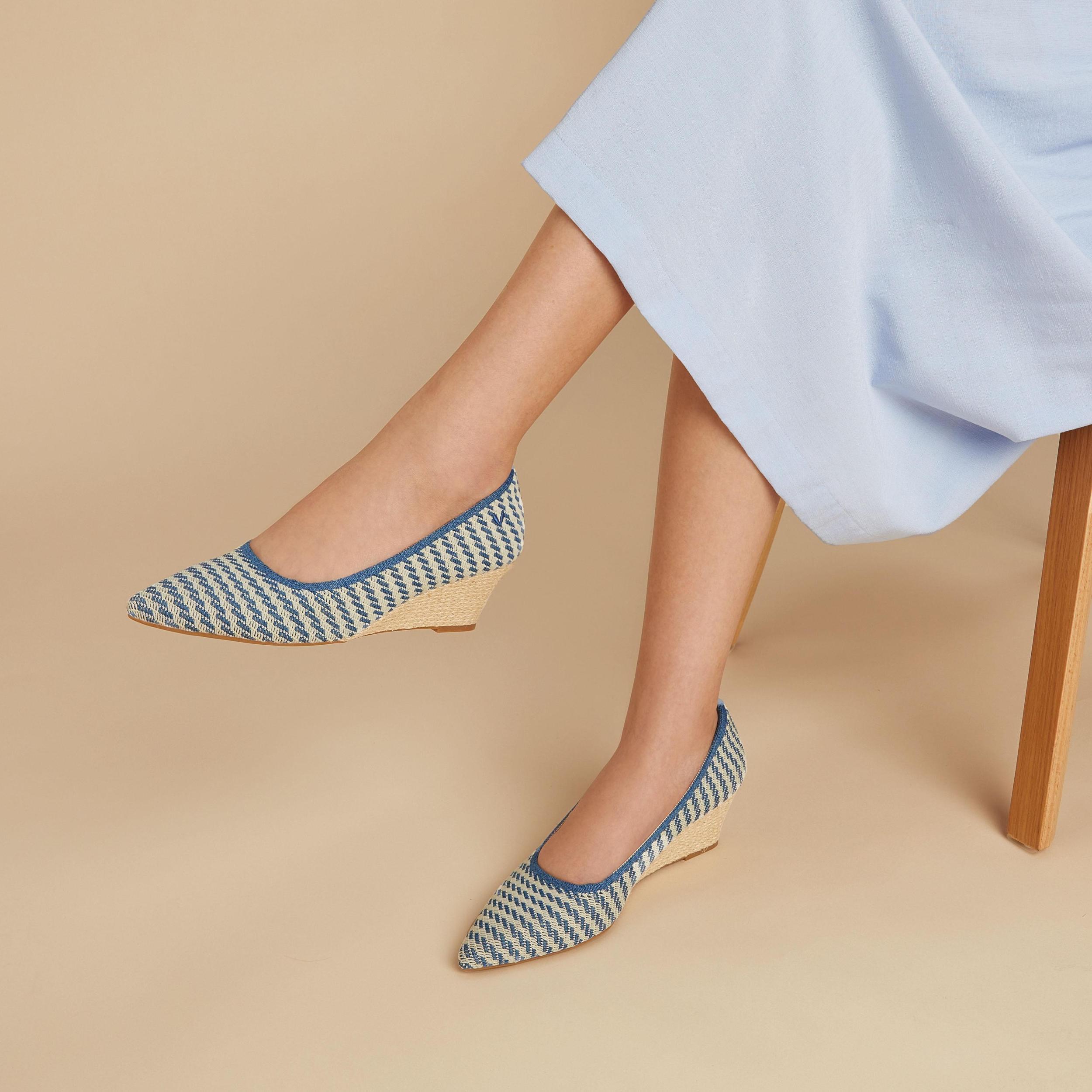 Pointed-Toe Wedge (Aria Wedge Pro) Product Image