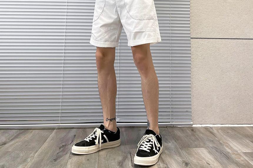 Drawstring Waist Contrast Stitching Shorts Product Image