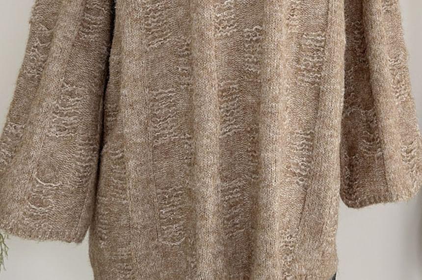 Long-Sleeve Crewneck Plain Knit Top Product Image