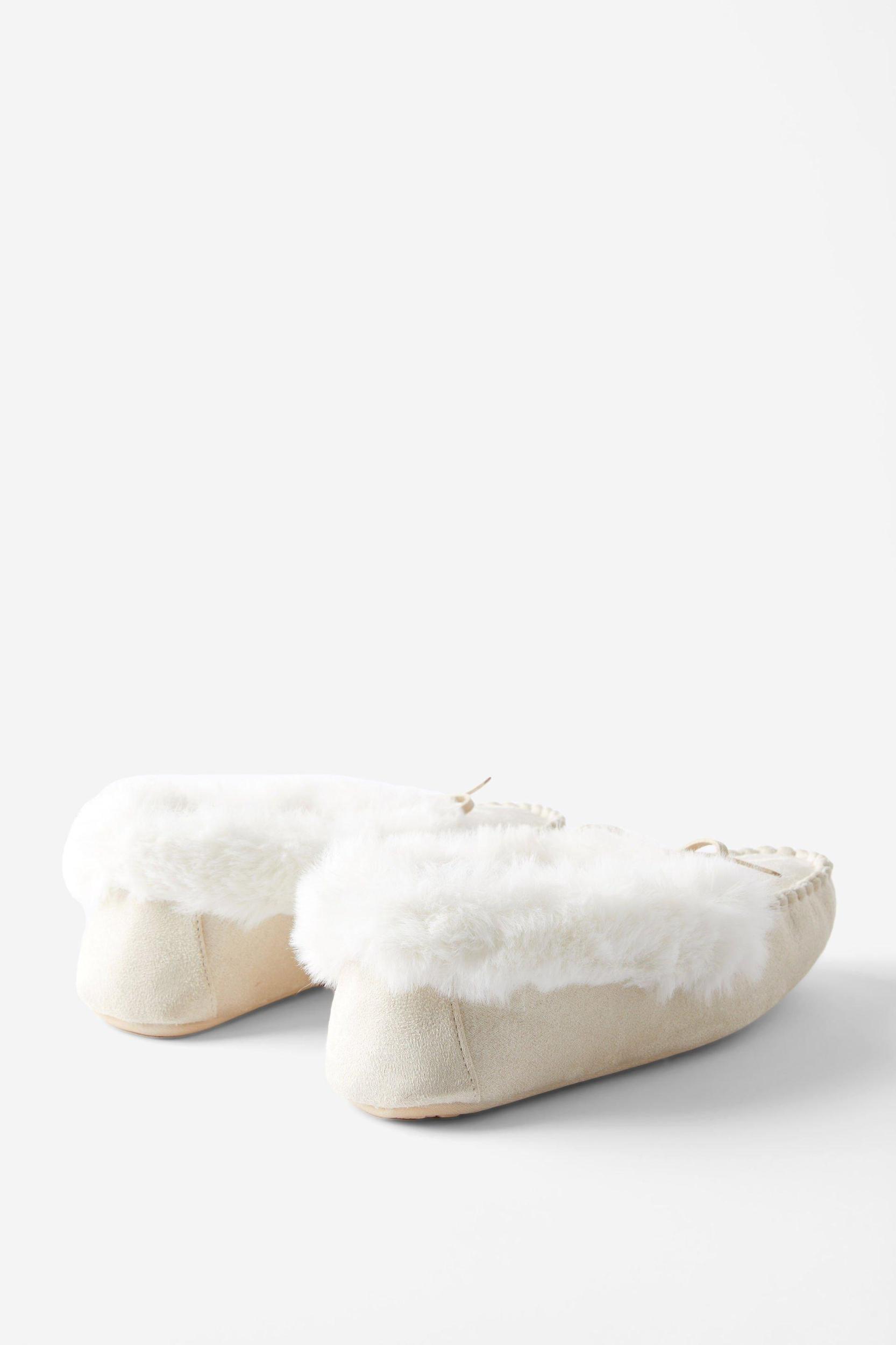 Moccasin Slipper Product Image