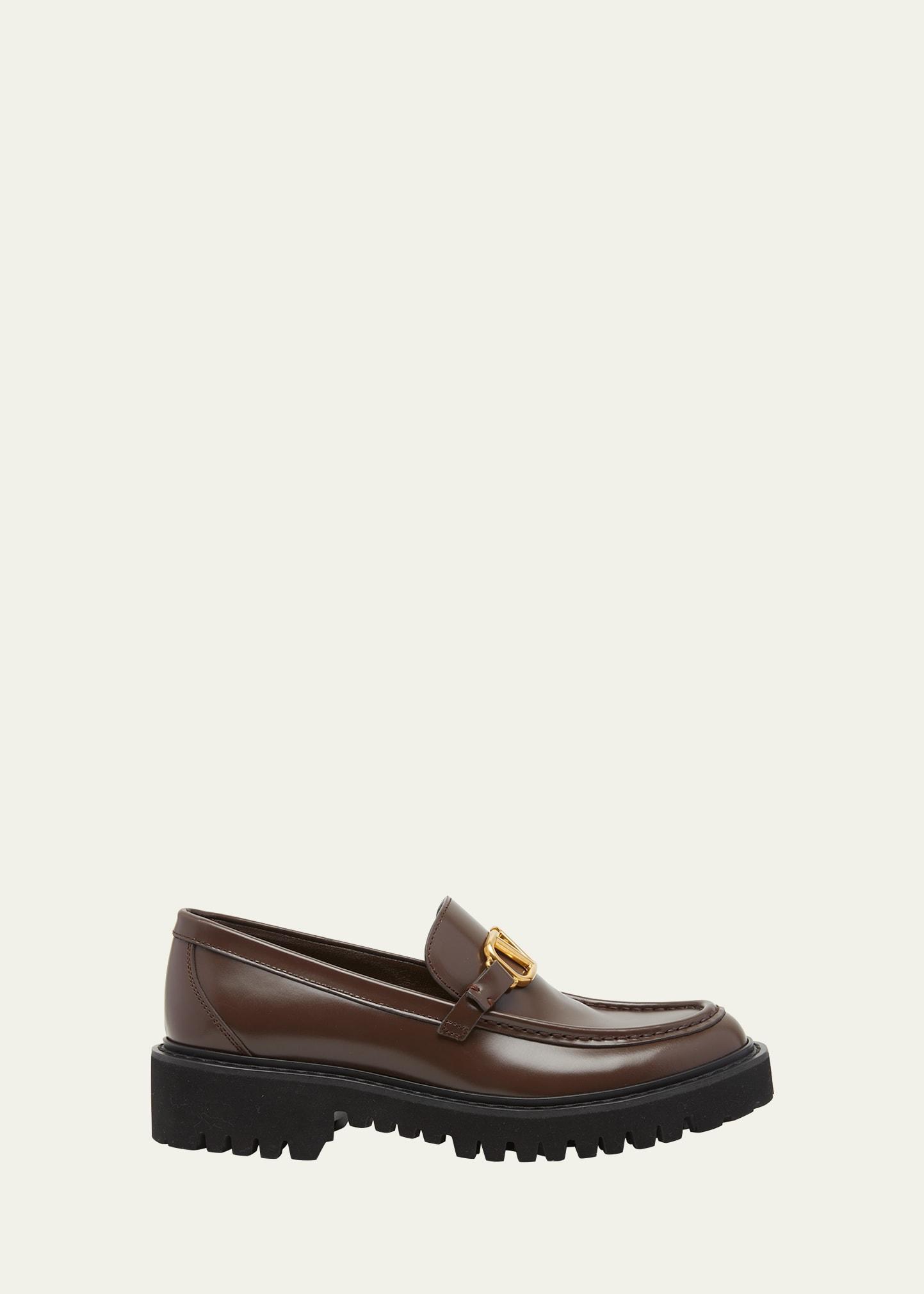 Womens Vlogo Signature Calfskin Loafers Product Image