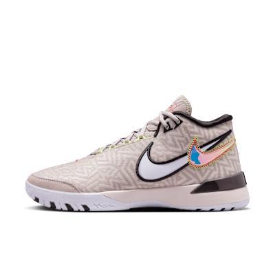 Nike Men's LeBron NXXT Genisus Basketball Shoes Product Image