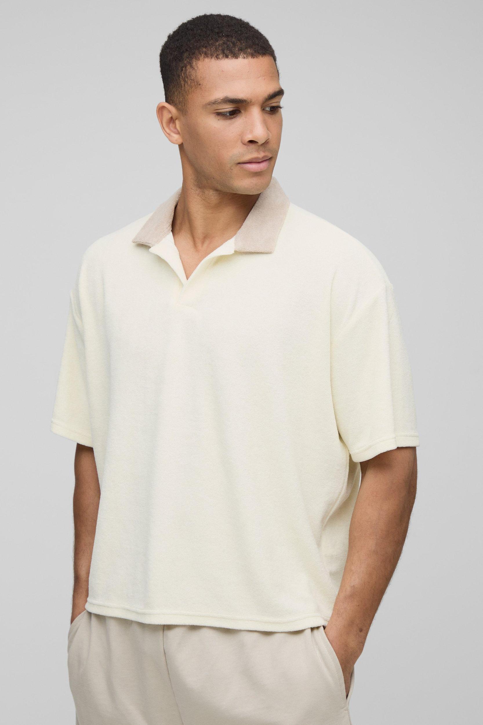 Boxy Contrast Collar Towelling V Neck Polo | boohooMAN USA Product Image