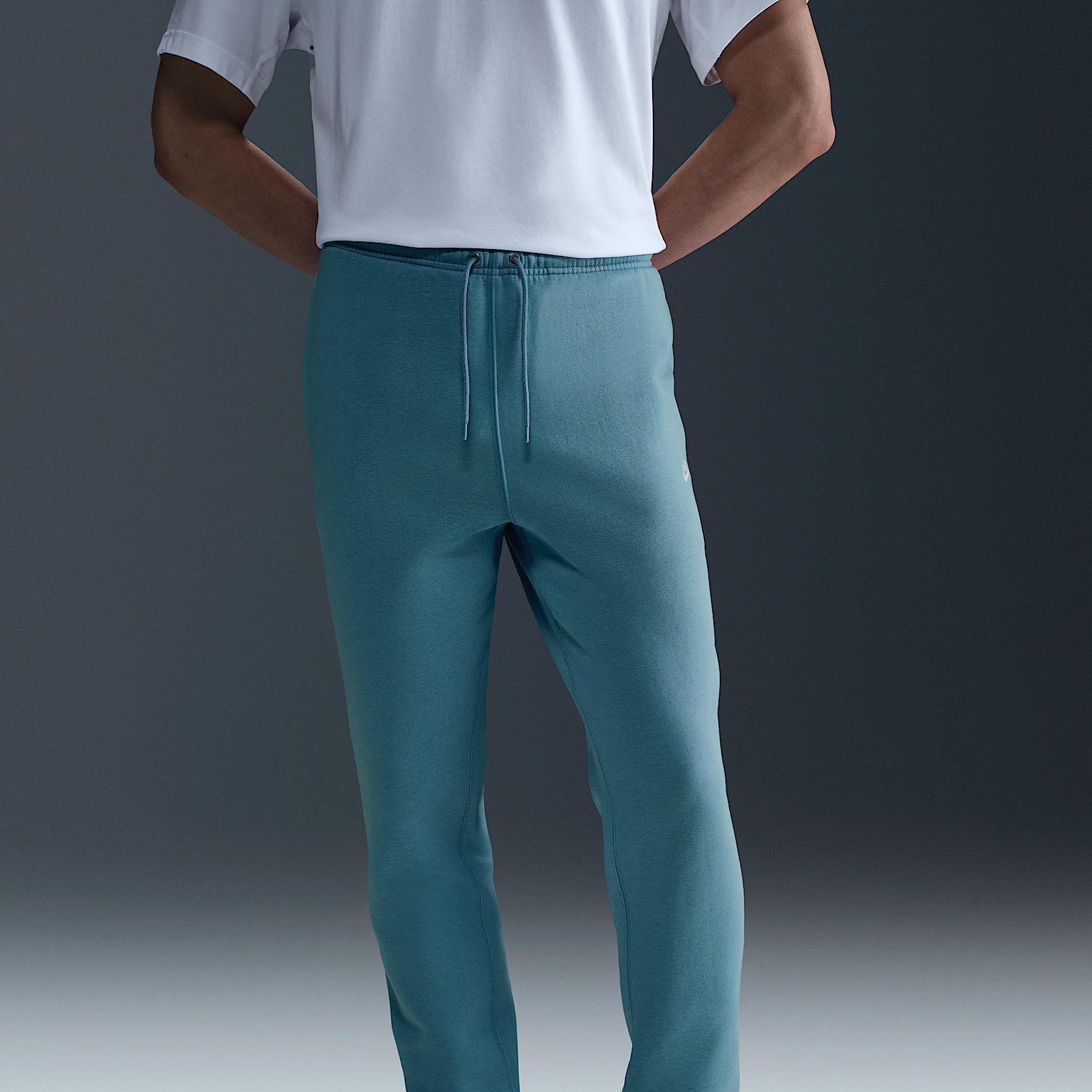 Nike Club Men's Joggers Product Image