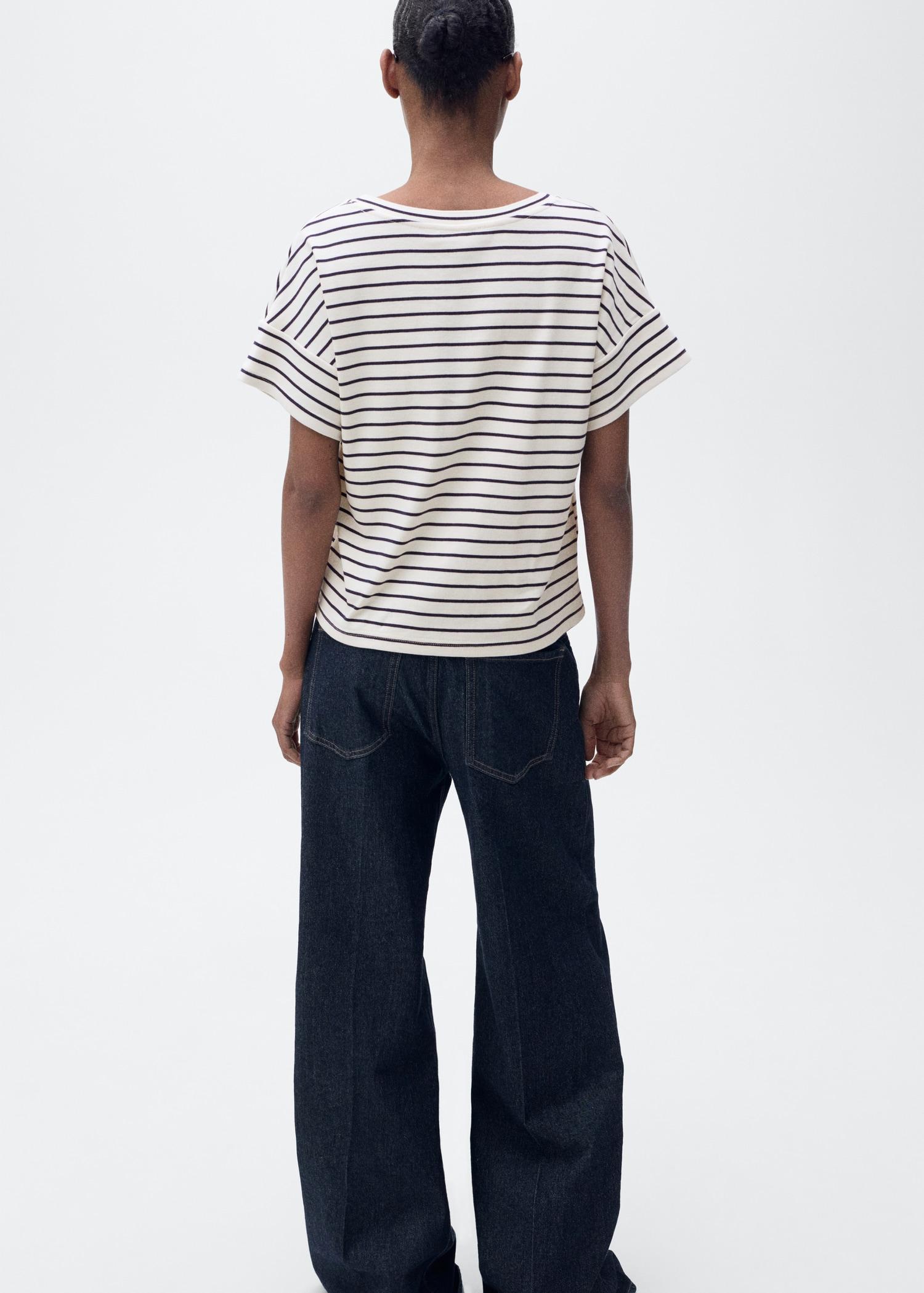 V-neck striped T-shirt - Women | MANGO USA Product Image