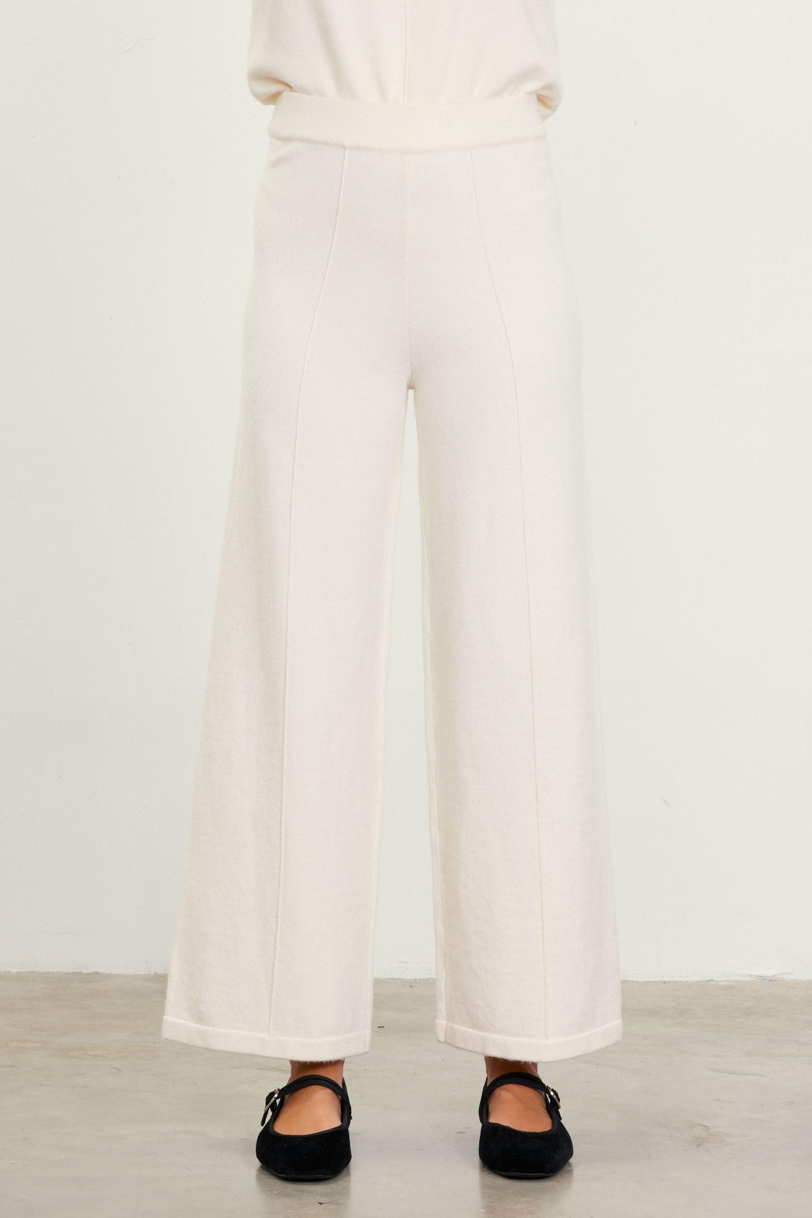 Knit Crop Pants Product Image