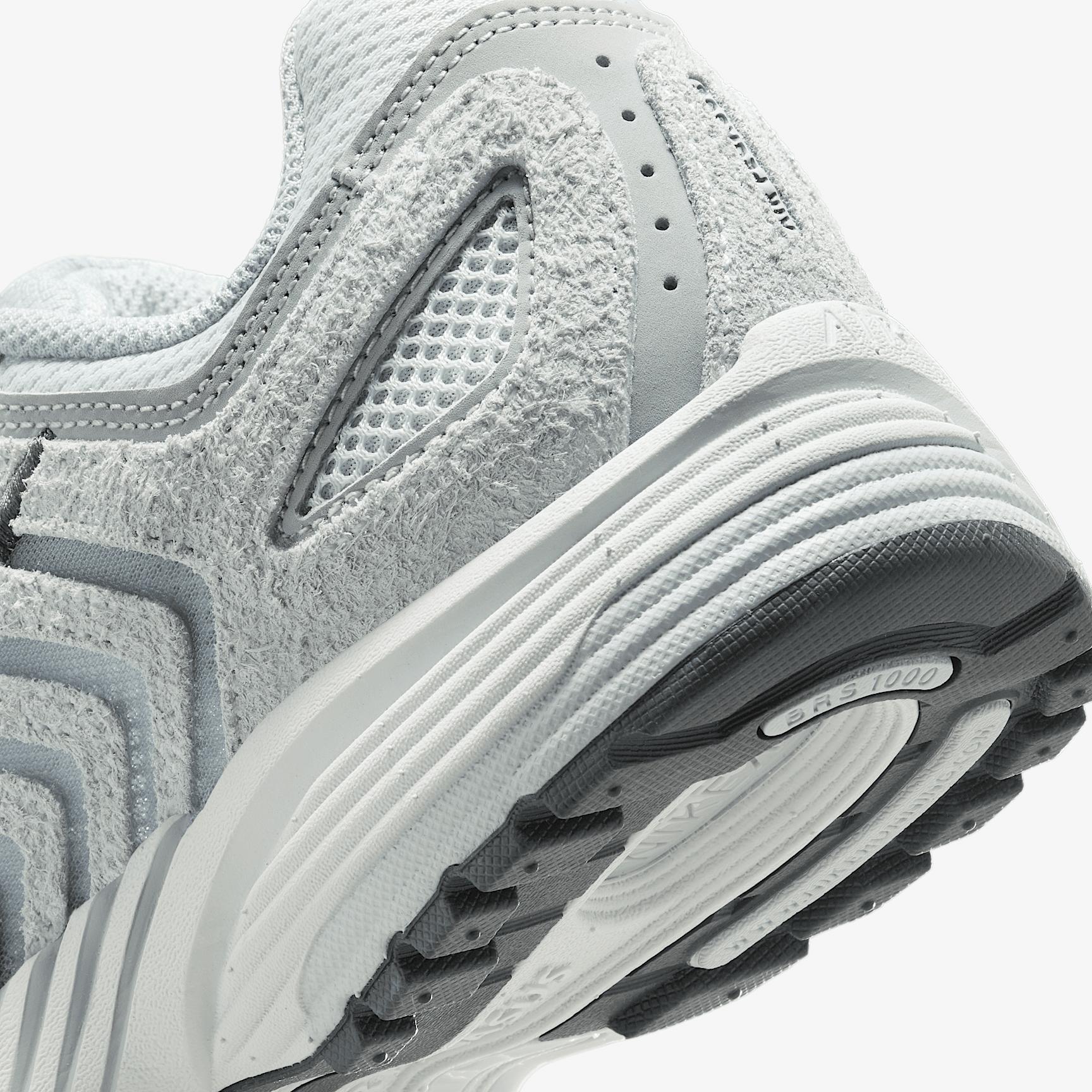 Nike Women's Air Pegasus 2005 Shoes Product Image