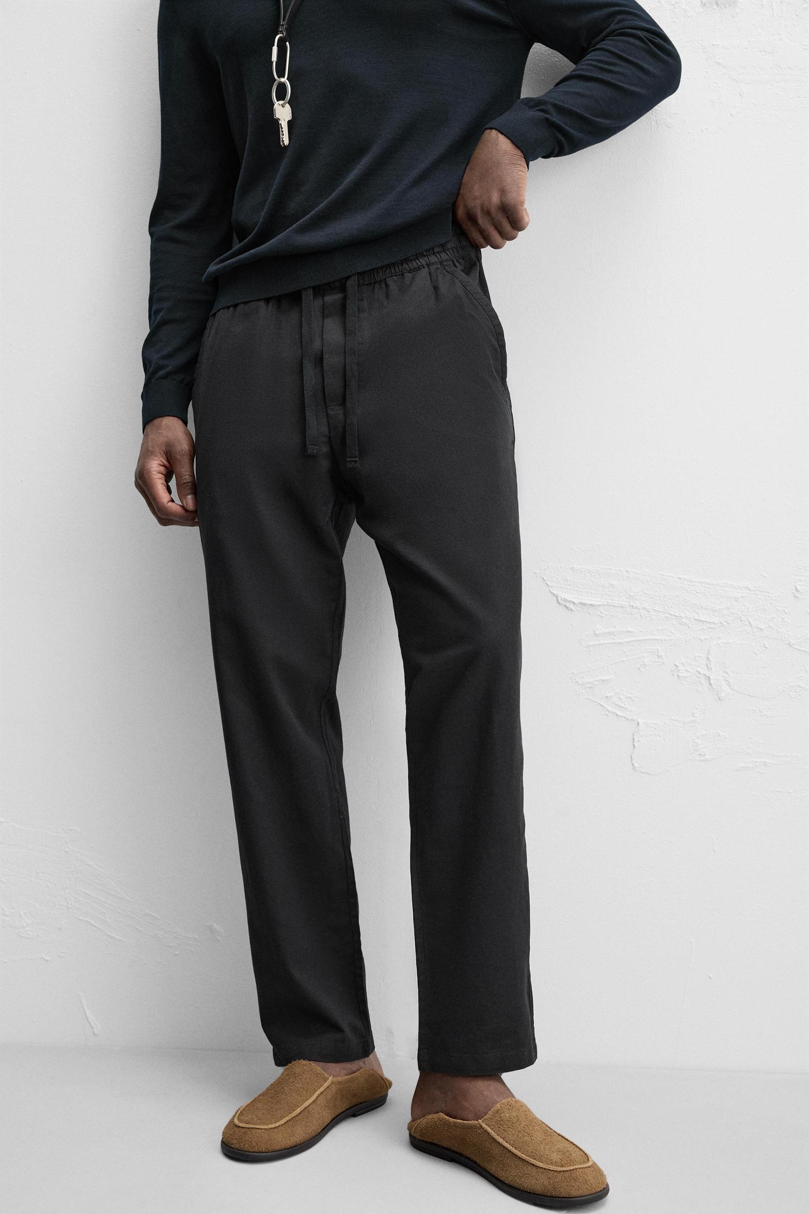 RELAXED FIT JOGGING PANTS Product Image