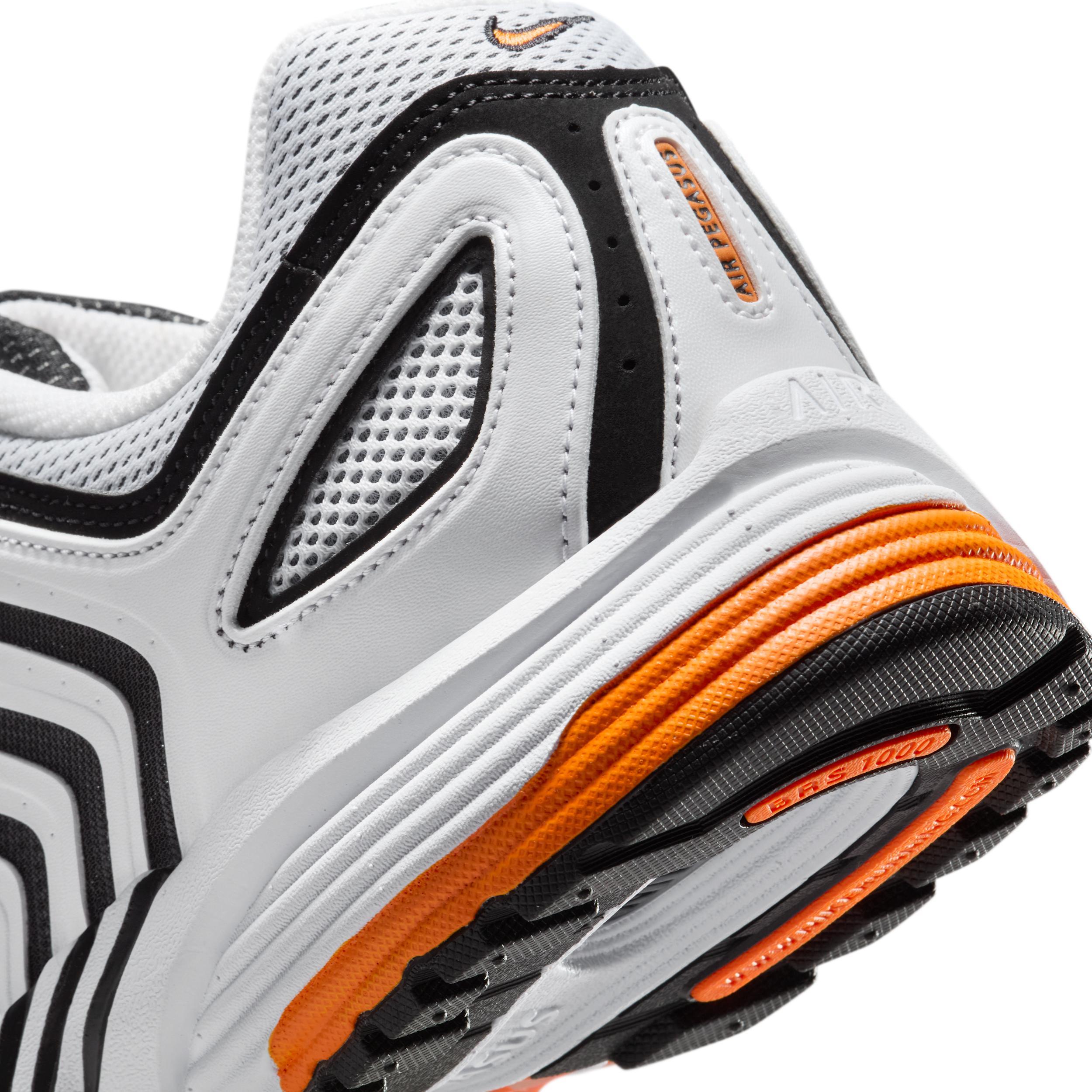 Nike Men's Air Pegasus 2005 Shoes Product Image