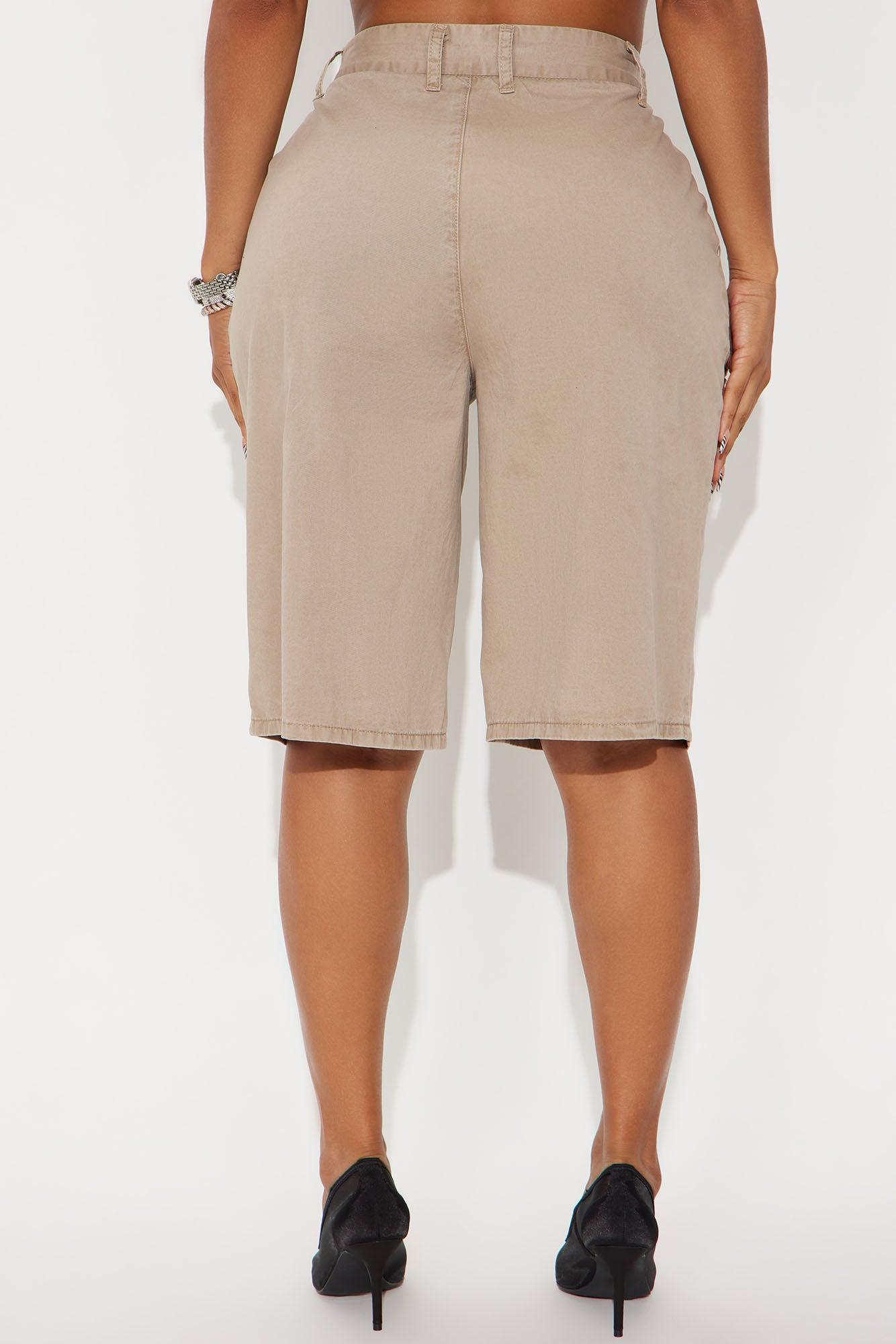 Arden Bermuda Trouser Short - Khaki Product Image