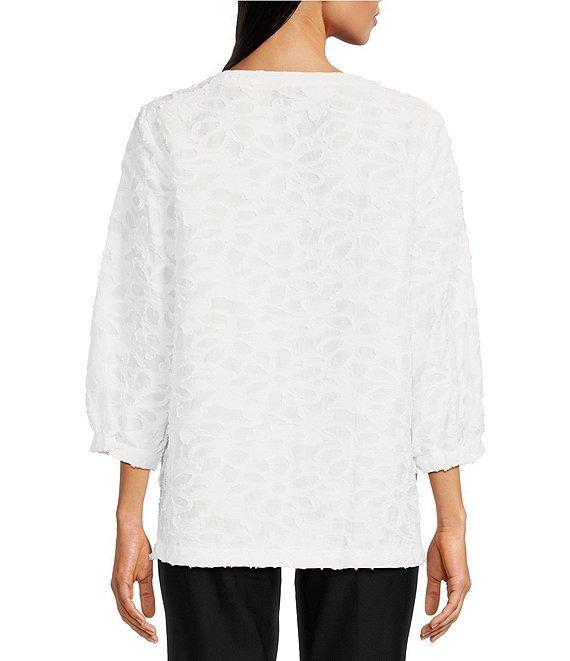 Ali Miles Petite Size Woven Clipped Jacquard Split V-Neck 3/4 Sleeve Tunic Product Image