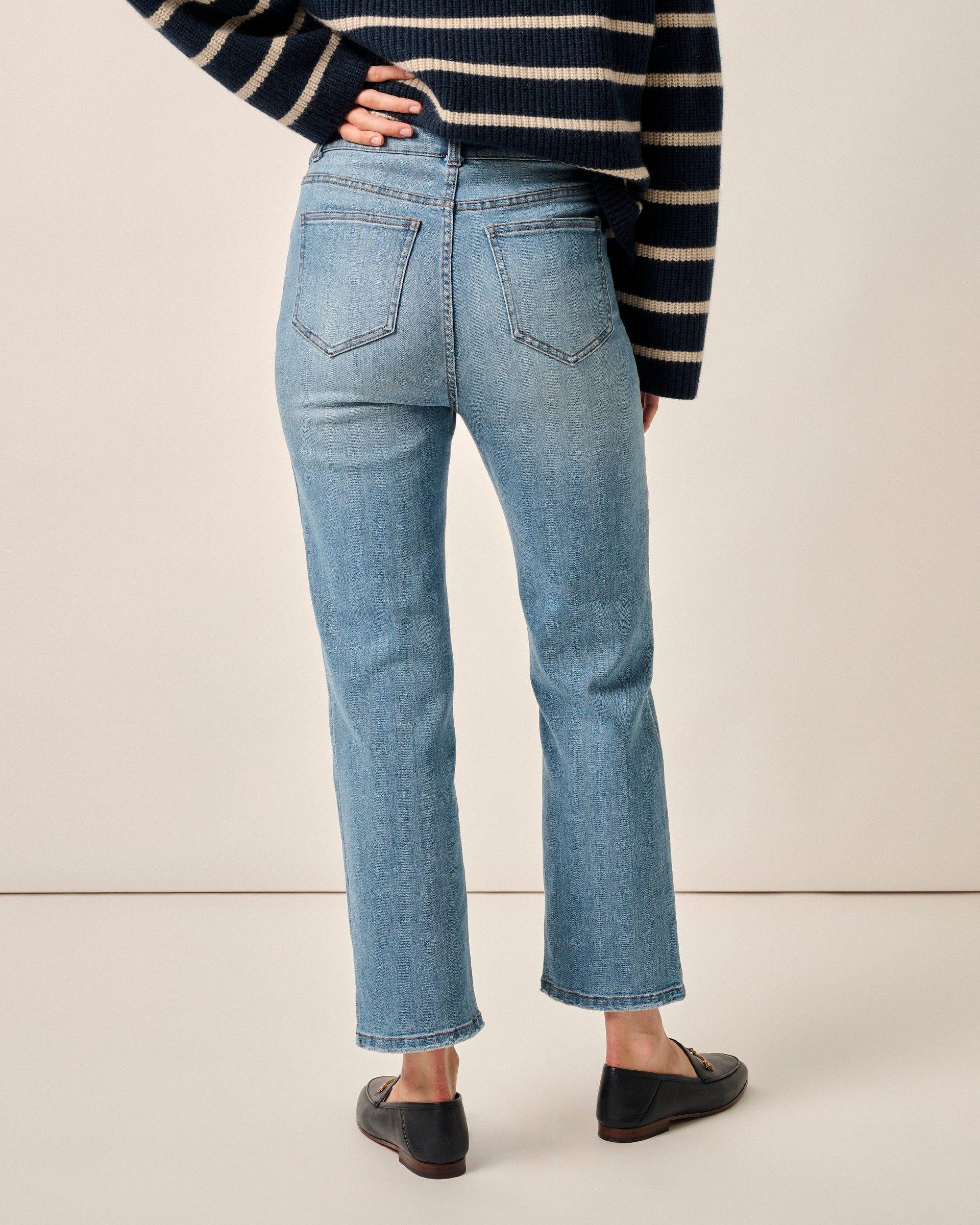 Savanah Light Everyday Wash Jean Female Product Image
