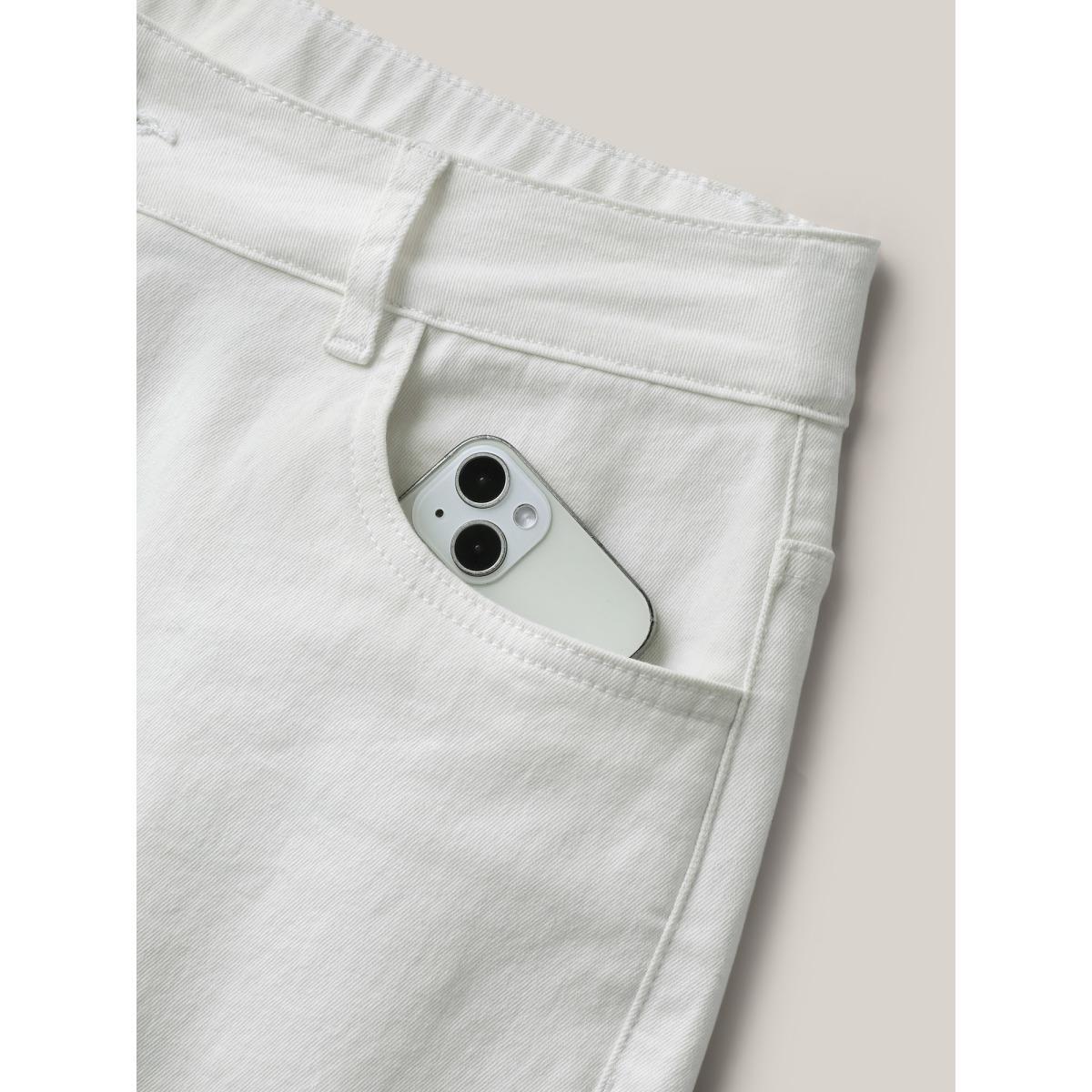 Plus Size Classic Cut Denim Shorts Women Denimbeige Medium stretch Everyday-Casual Slanted pocket Denim Shorts BloomChic 20/2X Product Image