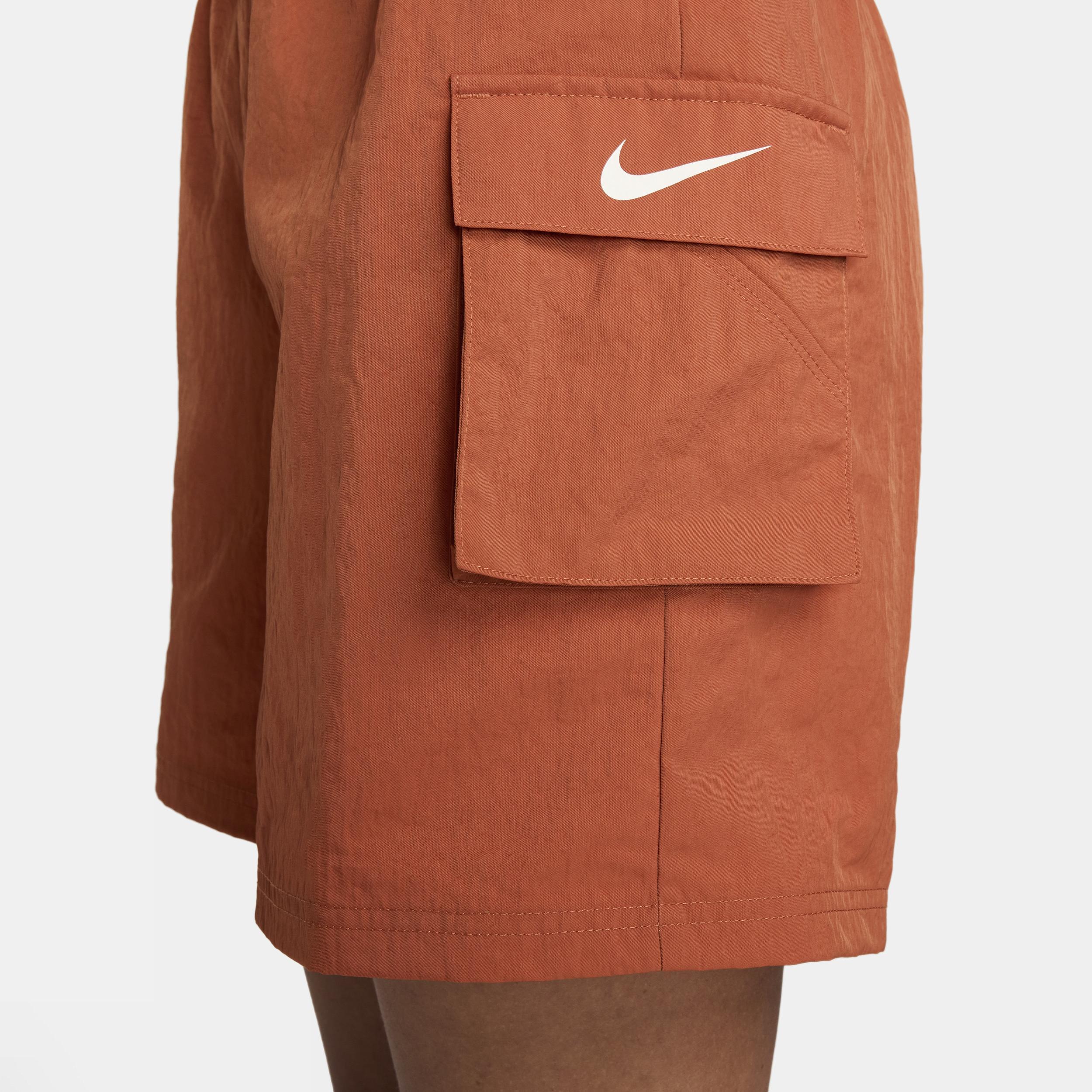 Nike Sportswear Essential Women's Woven High-Rise Shorts Product Image