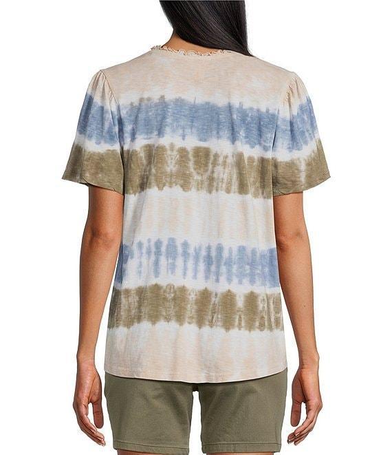 Intro Printed Split V-Neck Short Sleeve Lace Pleated Yoke Tee Product Image