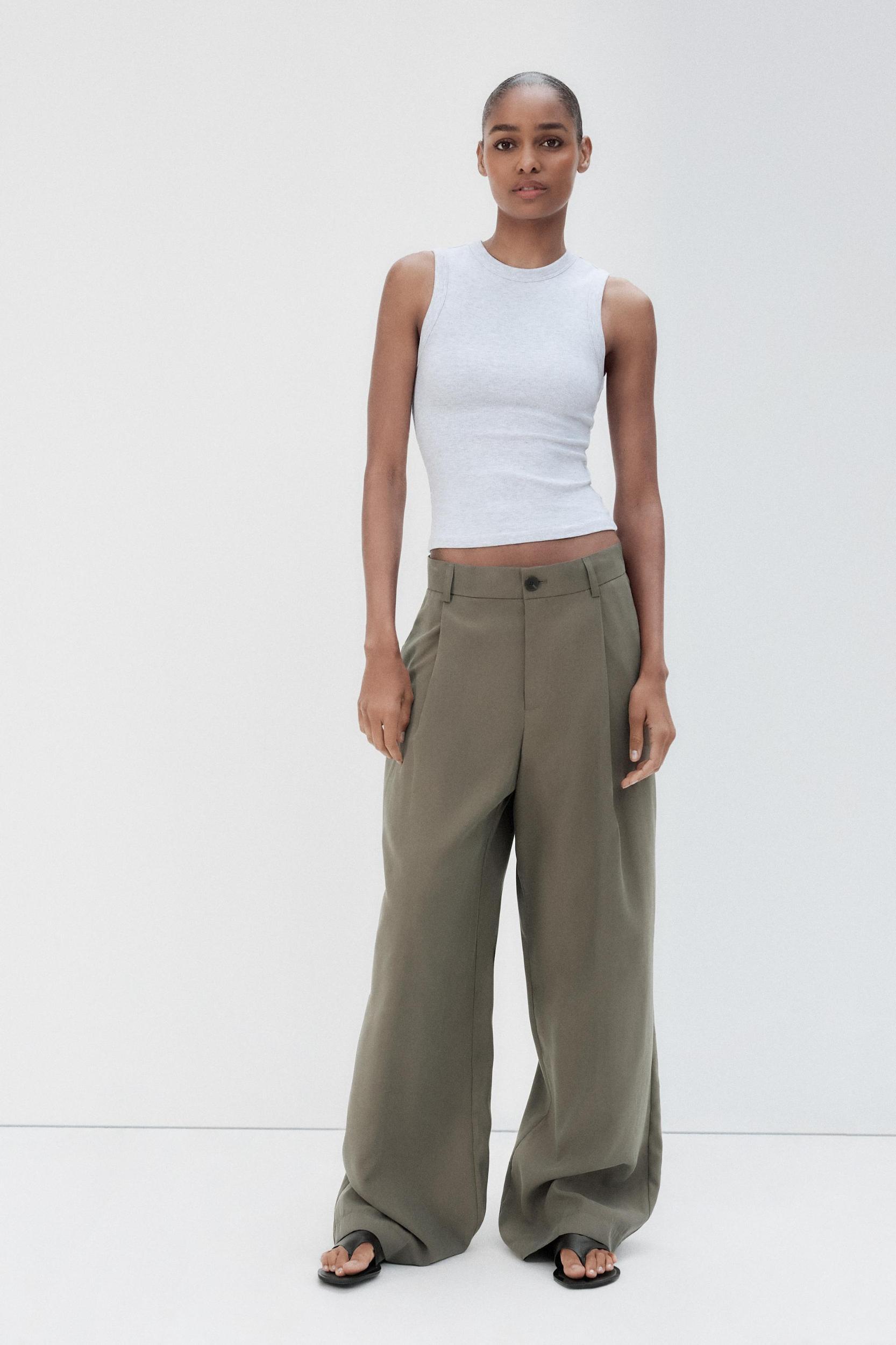 PLEATED PANTS Product Image
