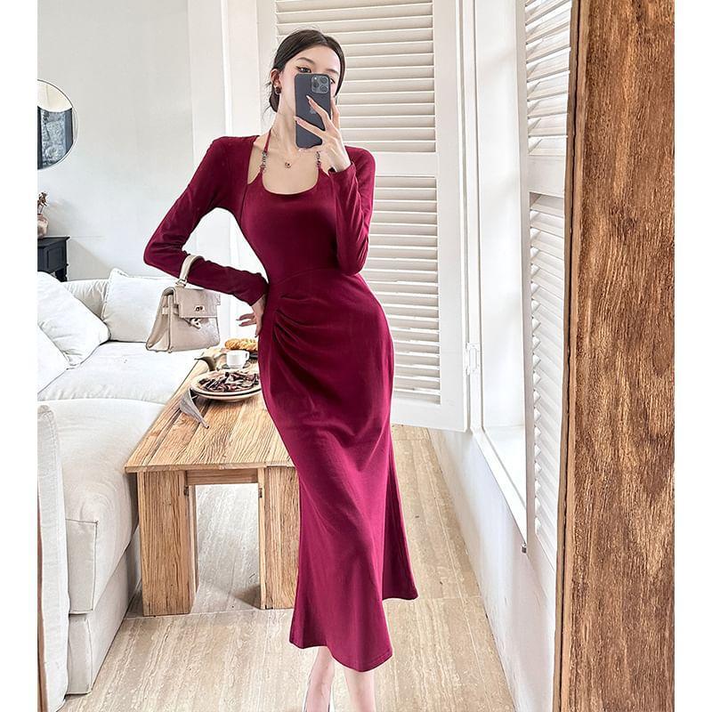 Long-Sleeve Halter Neck Plain Ruched Buckled Midi Mermaid Dress Product Image