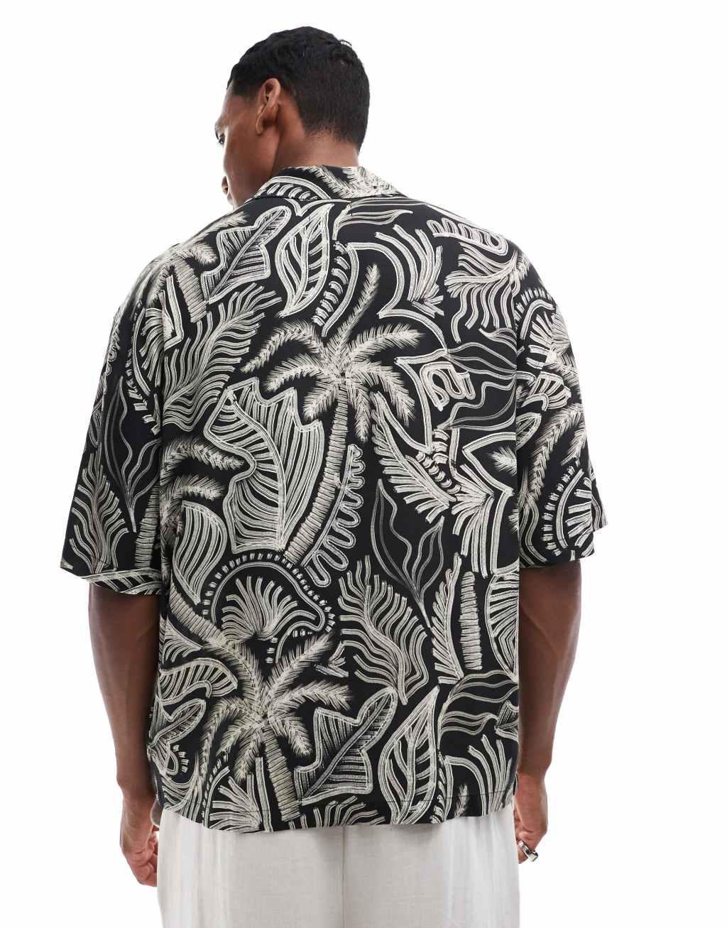 Pull&Bear floral print shirt in white Product Image