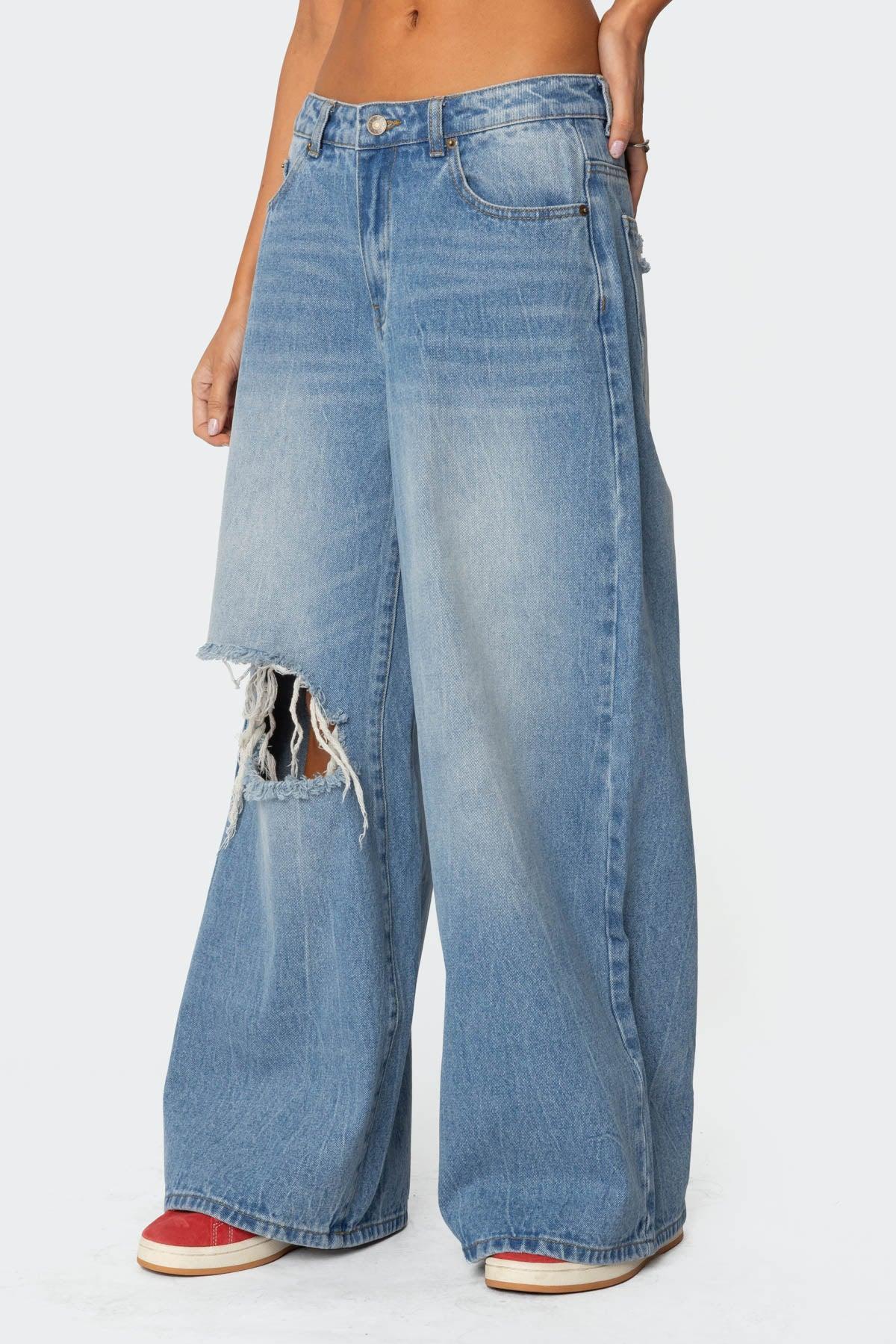 Distressed Low Rise Baggy Jeans Product Image