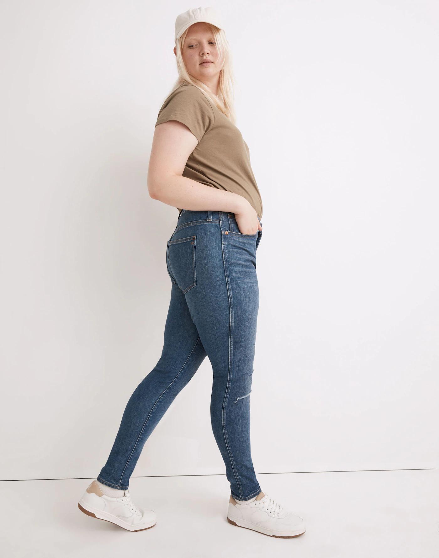 10" High-Rise Skinny Jeans in Foregate Wash: Knee-Rip Edition Product Image