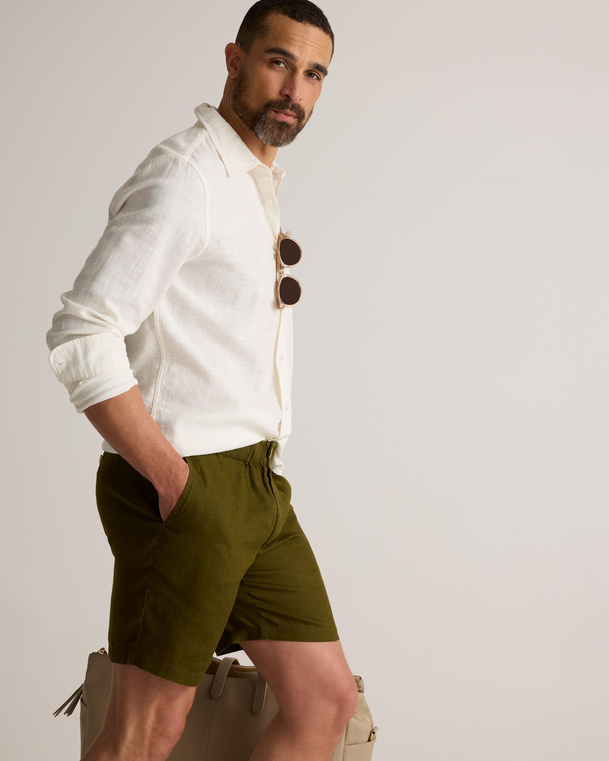 Quince | Men's 100% European 8" Linen Shorts Product Image