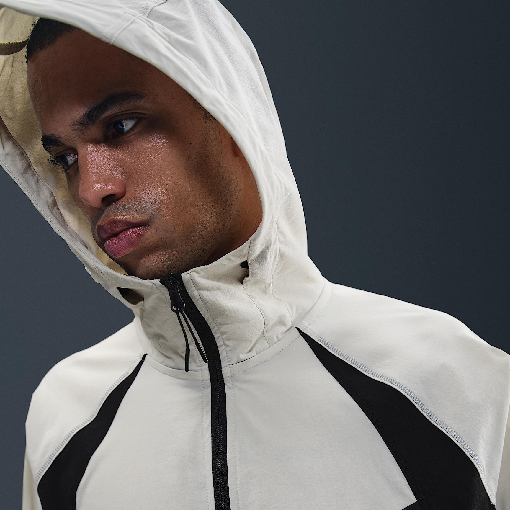 Nike Tech Men's Dri-FIT Woven Color-Block Windrunner Loose Jacket Product Image