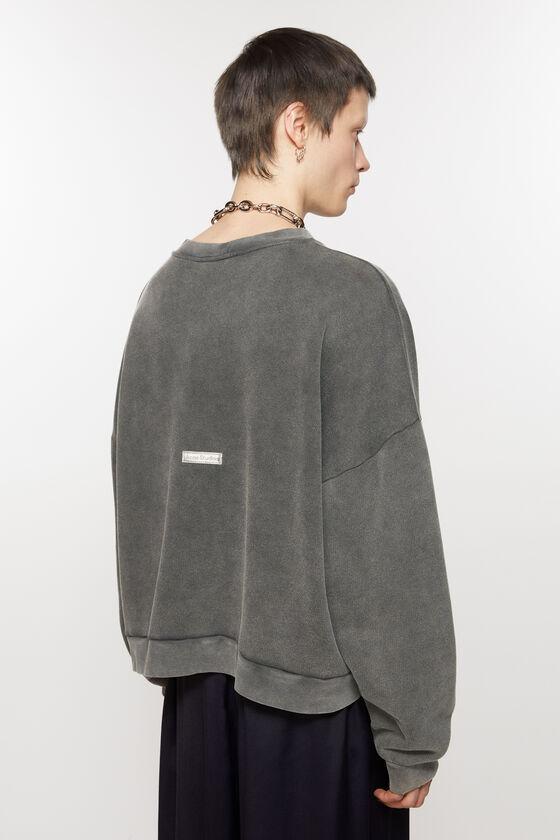 Sweater logo patch Product Image
