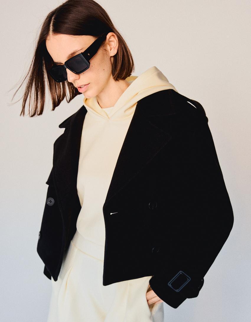 Short soft trench coat Product Image