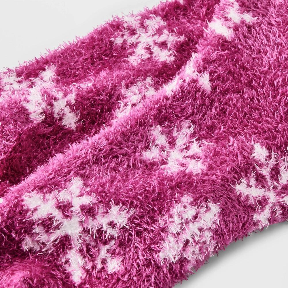 Womens Snowflake Cozy Crew Socks - Auden 4-10: Lightweight Knit, Banded Cuff, Machine Washable, Tumble Dry Product Image