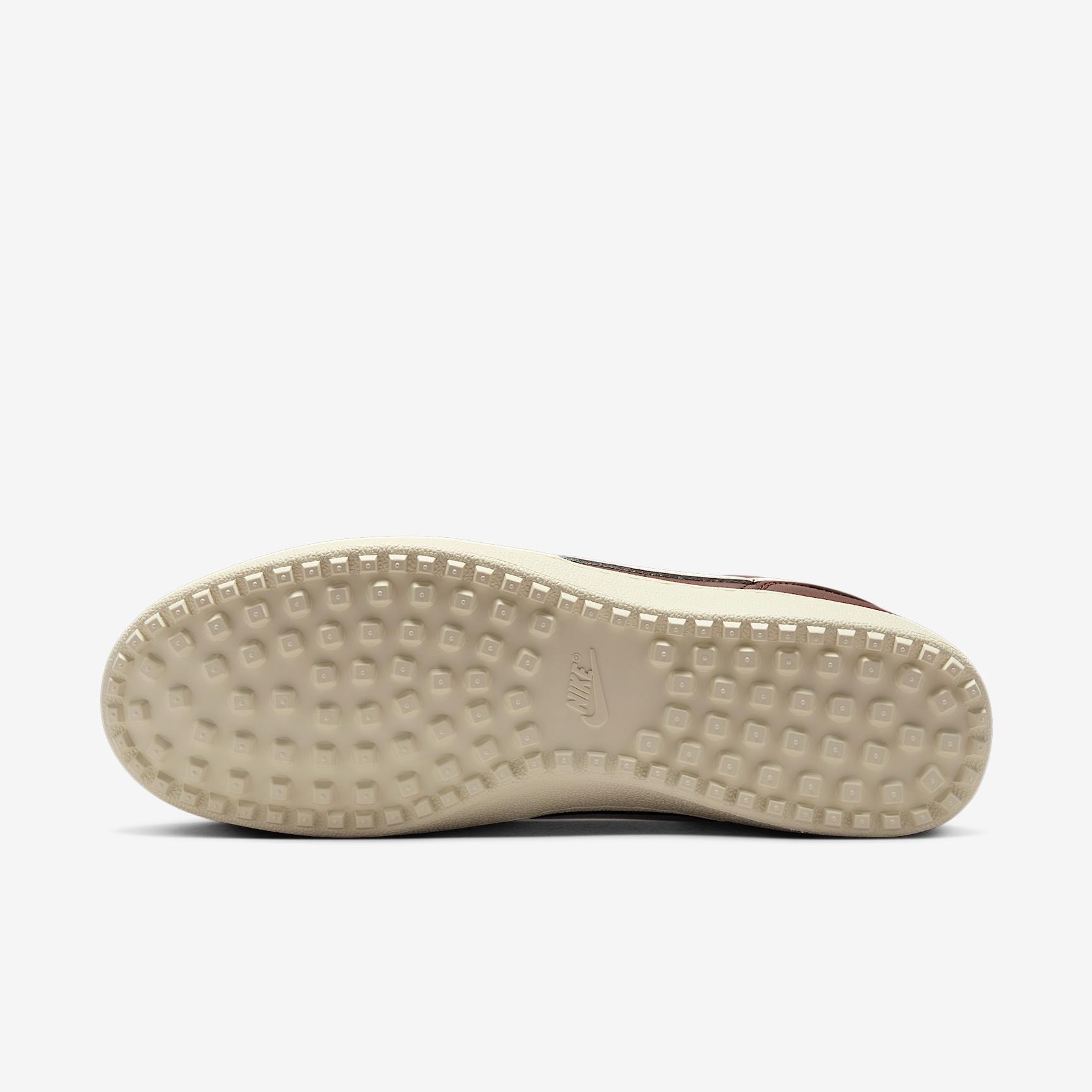 Nike Men's Field General Leather Shoes Product Image