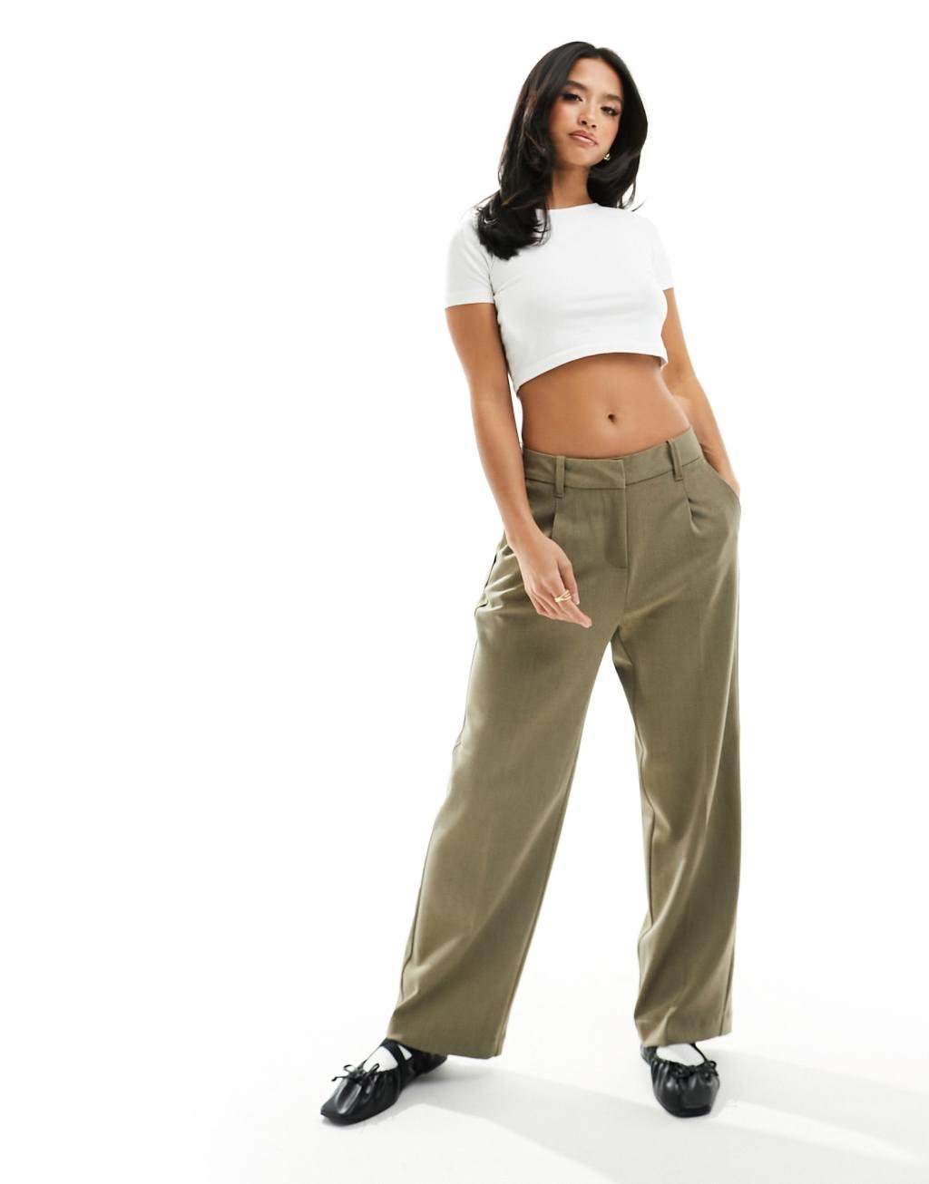 Vero Moda Petite straight leg tailored pants Product Image