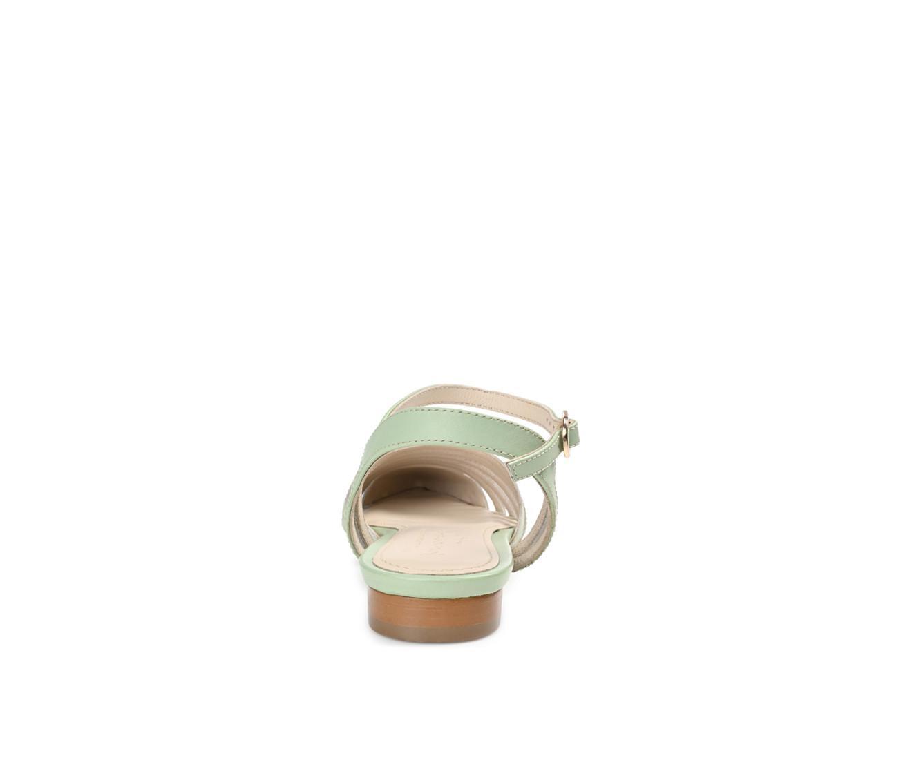 Women's Journee Signature Dexie Flats Product Image