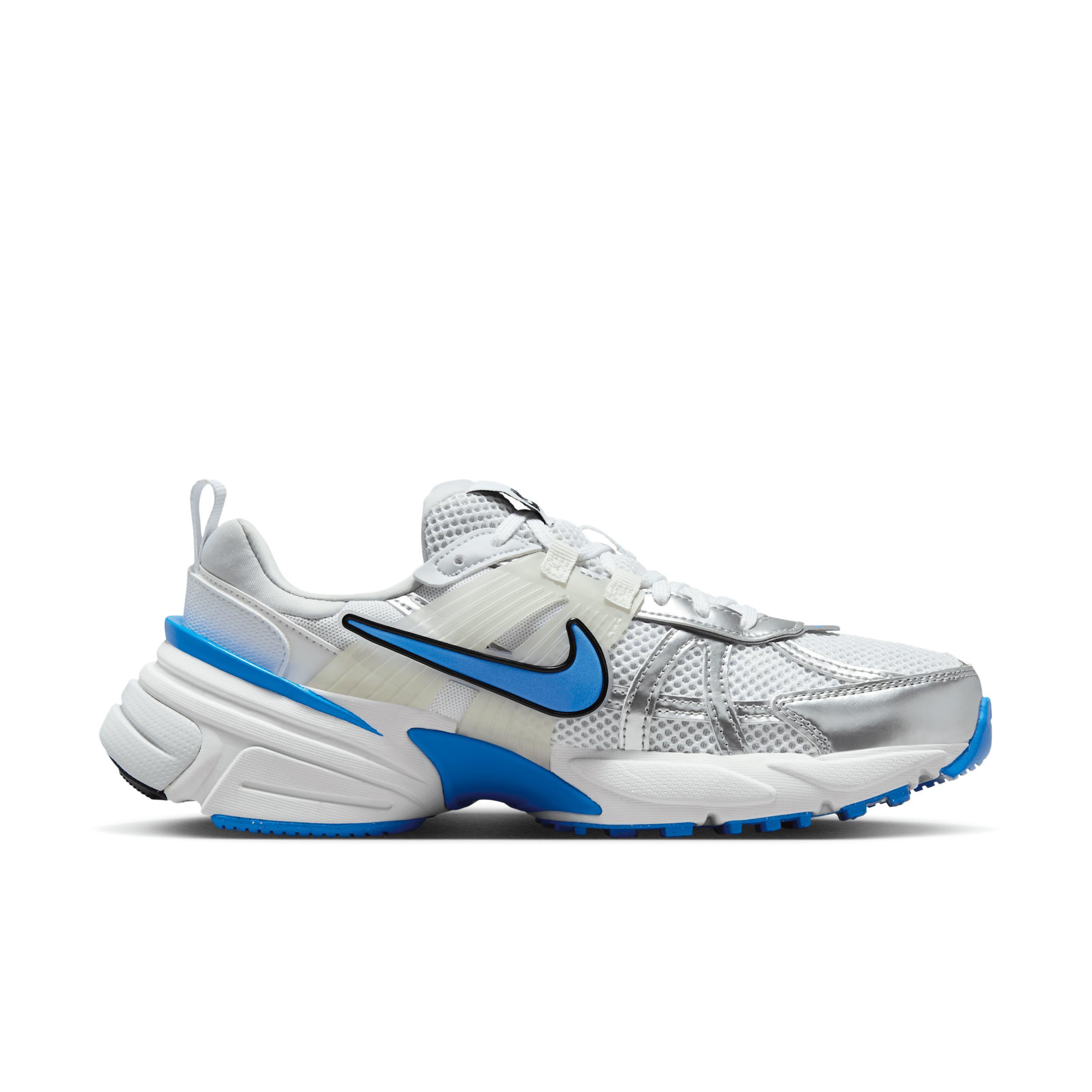Nike Women's V2K Run Shoes Product Image