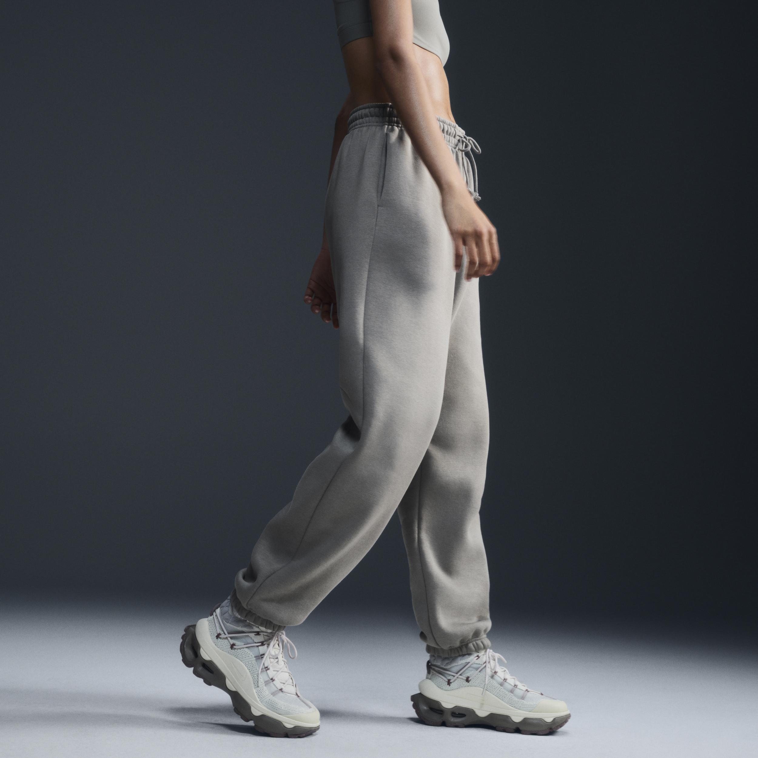 Women's Nike Sportswear Phoenix Fleece High-Waisted Oversized Sweatpants Product Image