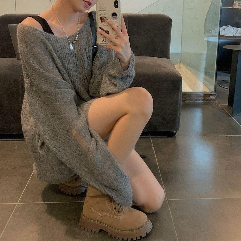 Long-Sleeve Boat Neck Plain Distressed Knit Top Product Image