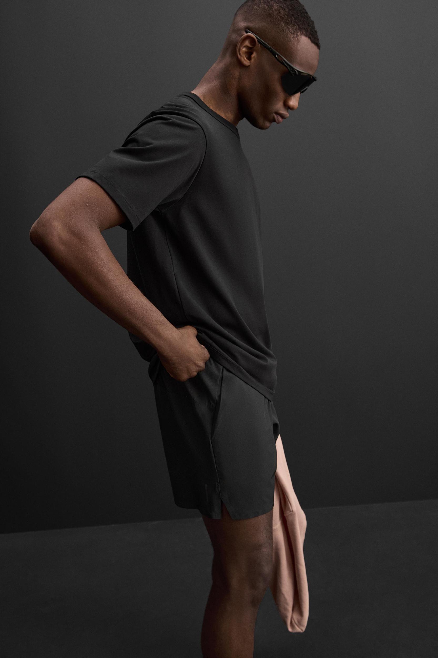 RELAXED FIT TRAINING T-SHIRT Product Image