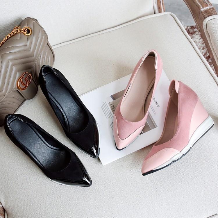 Wedge-Heel Pointed Pumps Product Image