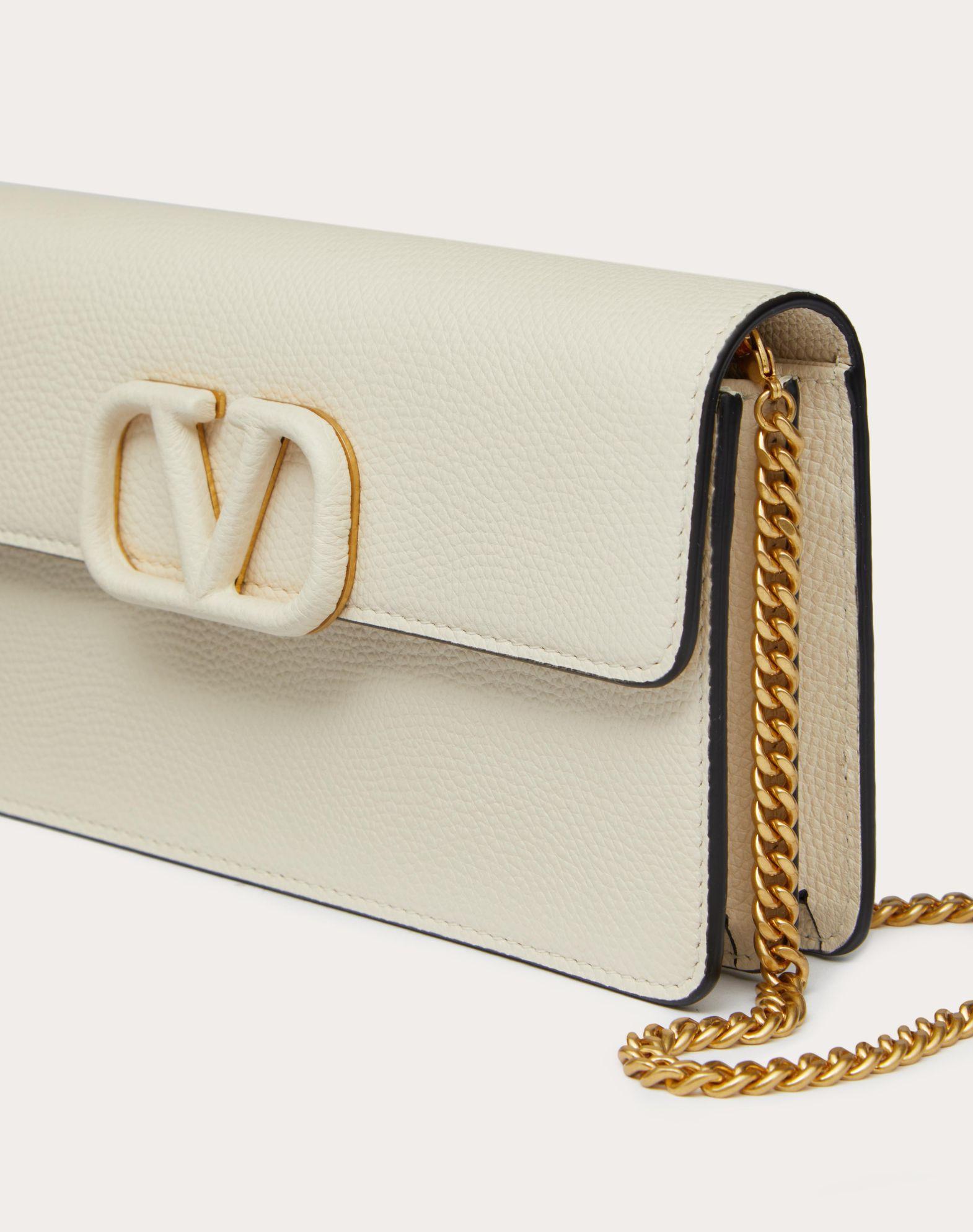 UPTOWN CHAIN WALLET IN GRAIN DE POUDRE EMBOSSED LEATHER Product Image