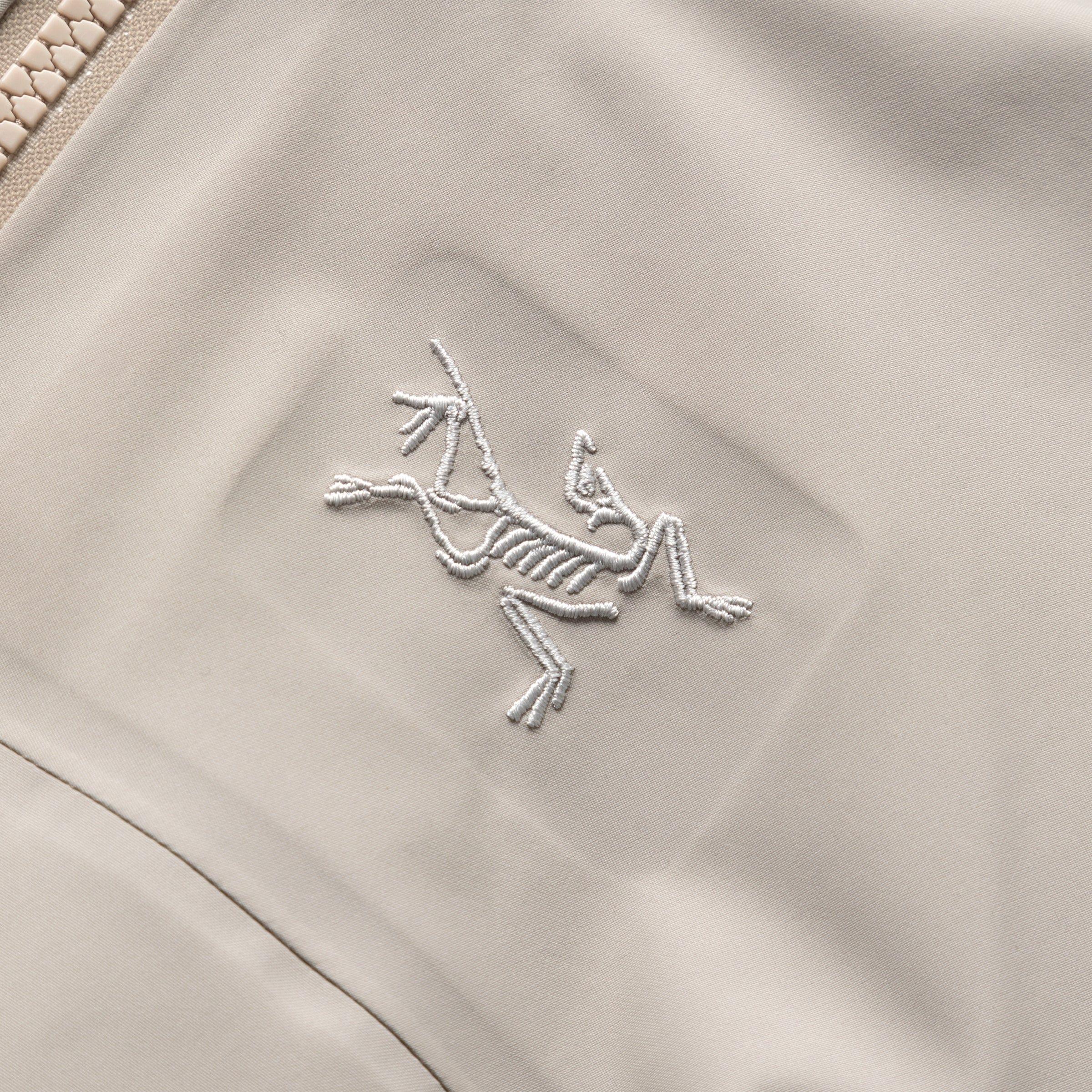 WOMEN'S BETA DOWN PARKA Product Image