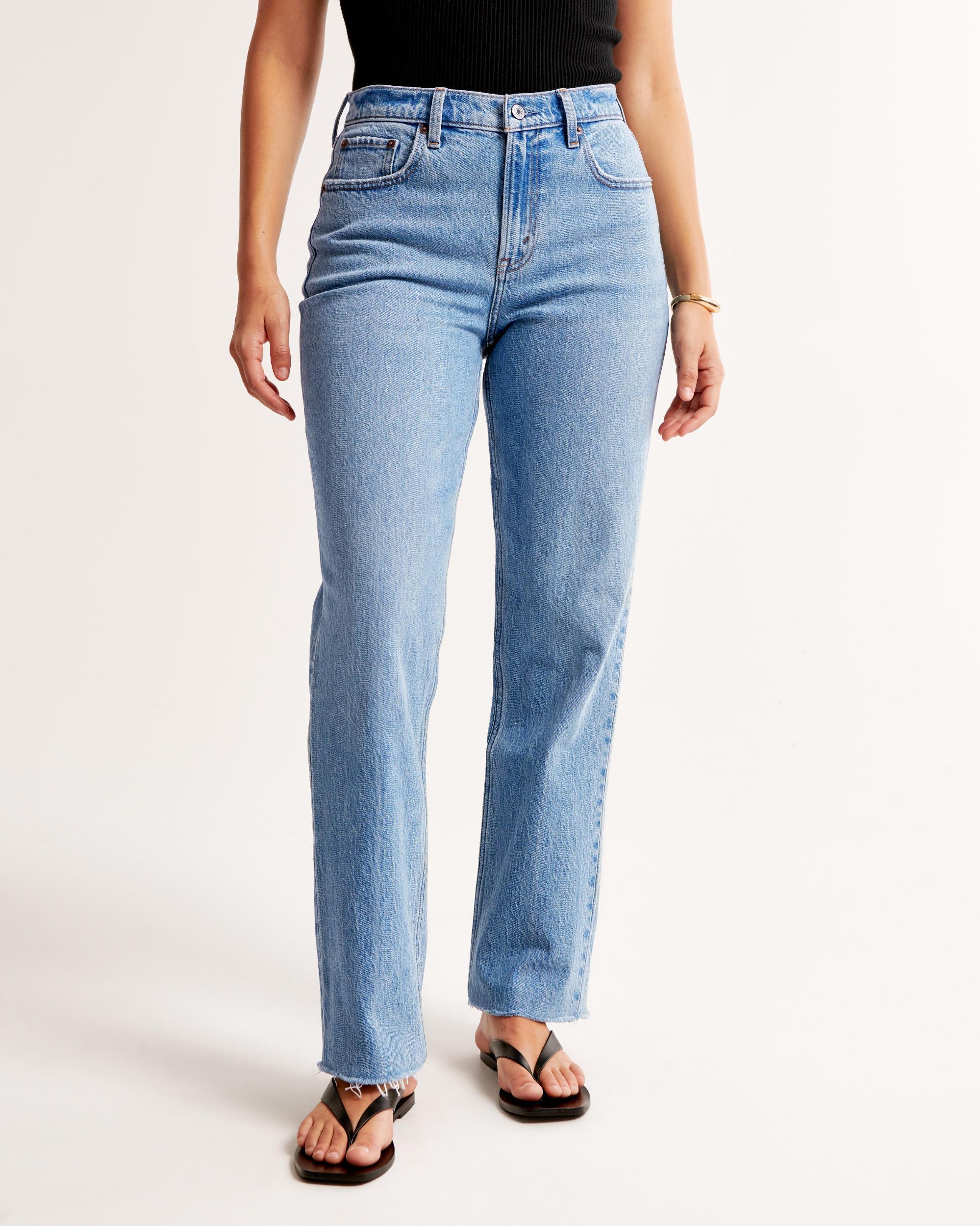 Curve Love Mid Rise 90s Straight Jean Product Image