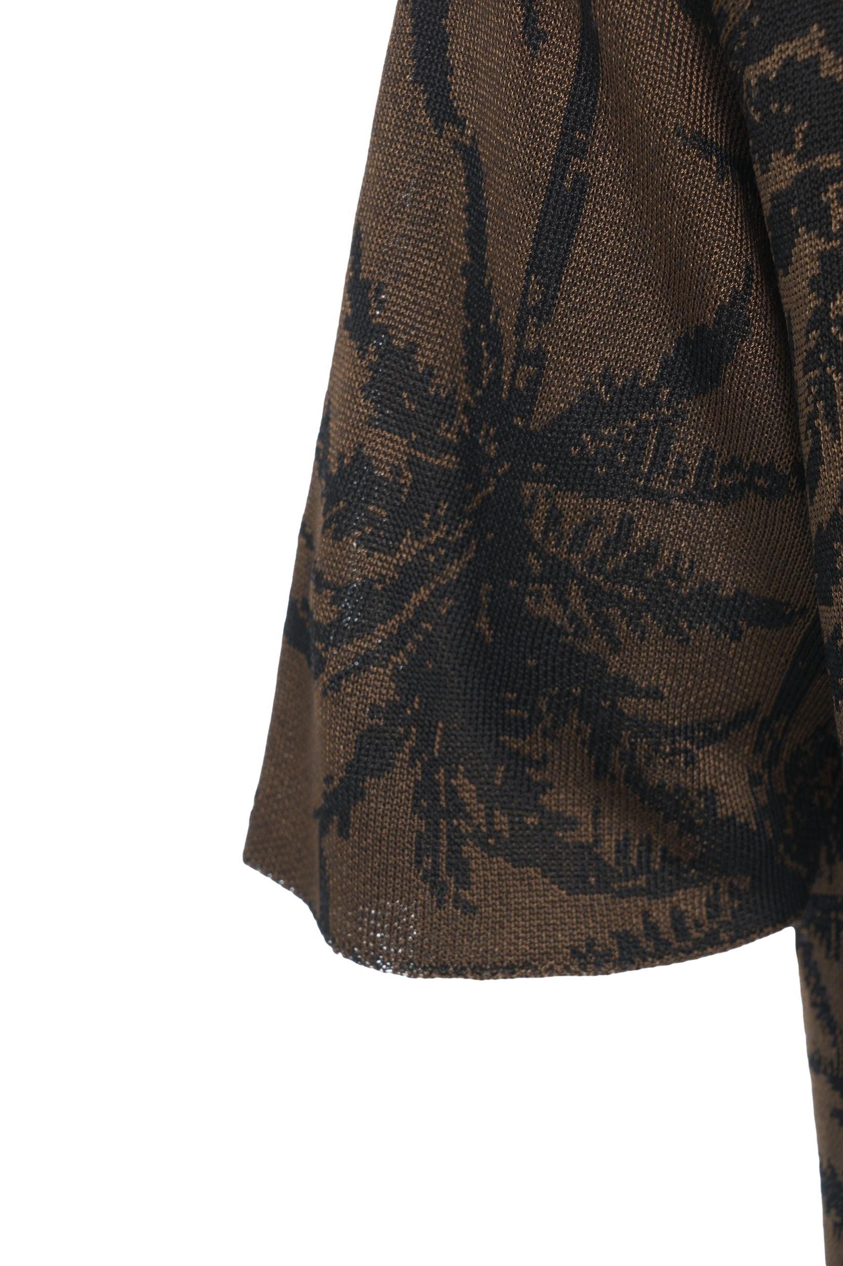 Knit shirt with pattern Product Image