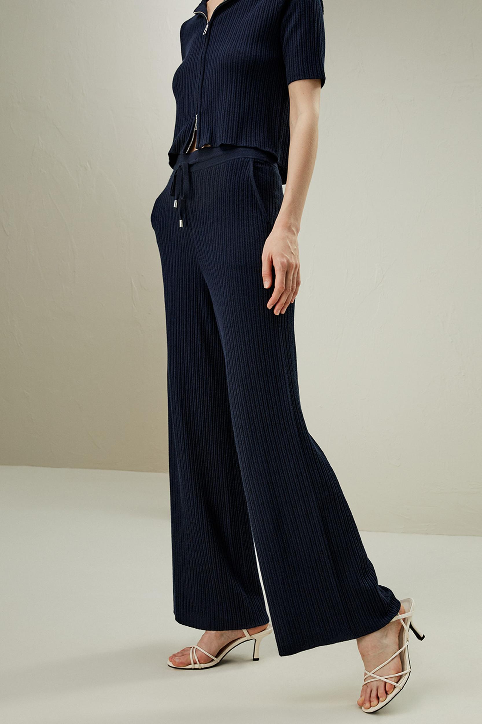 Oasis Knit Pants Product Image