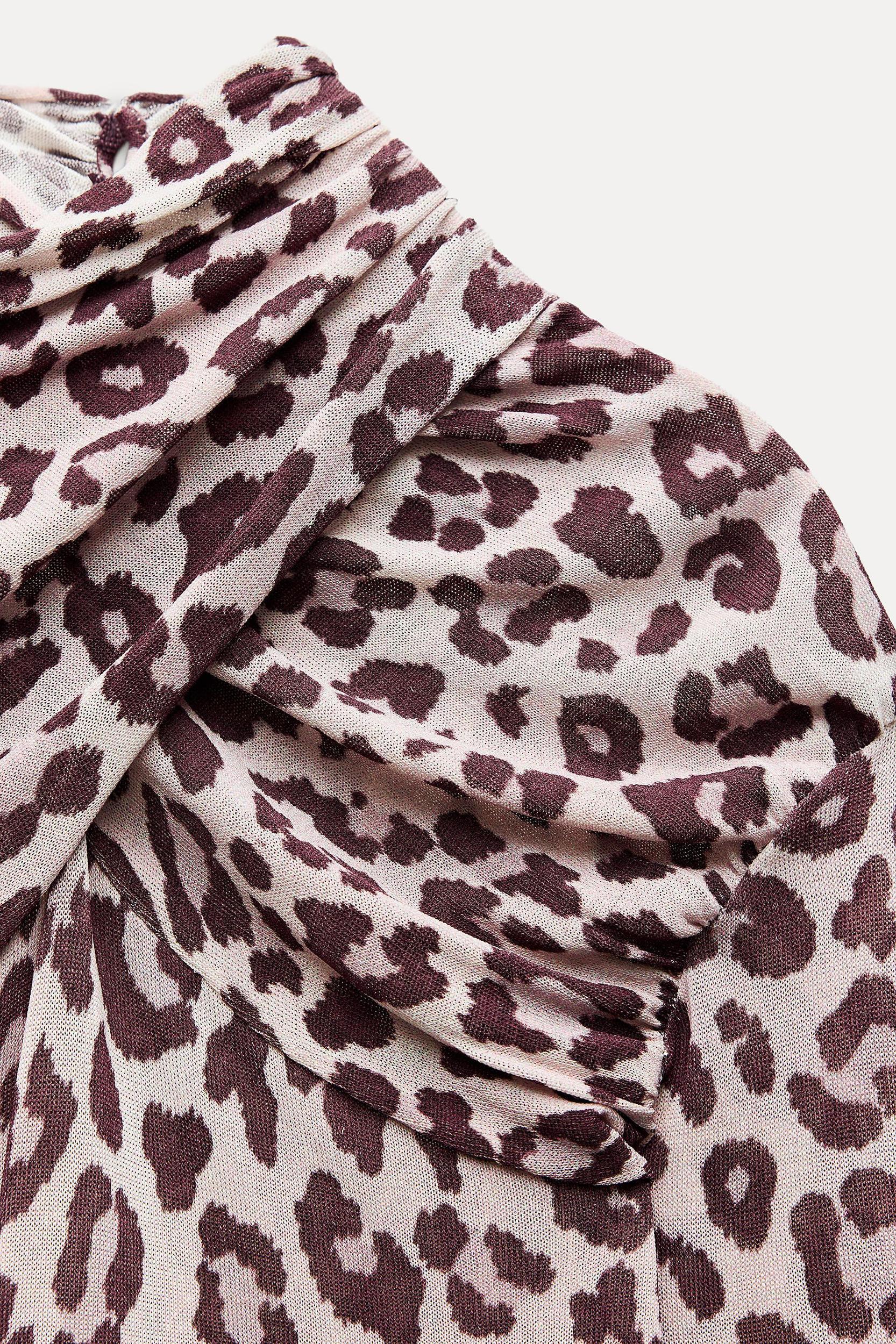 FINE KNIT ANIMAL PRINT JACQUARD TOP Product Image