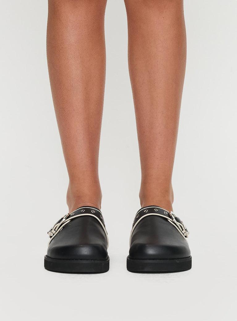 Nellie Flats Black Product Image