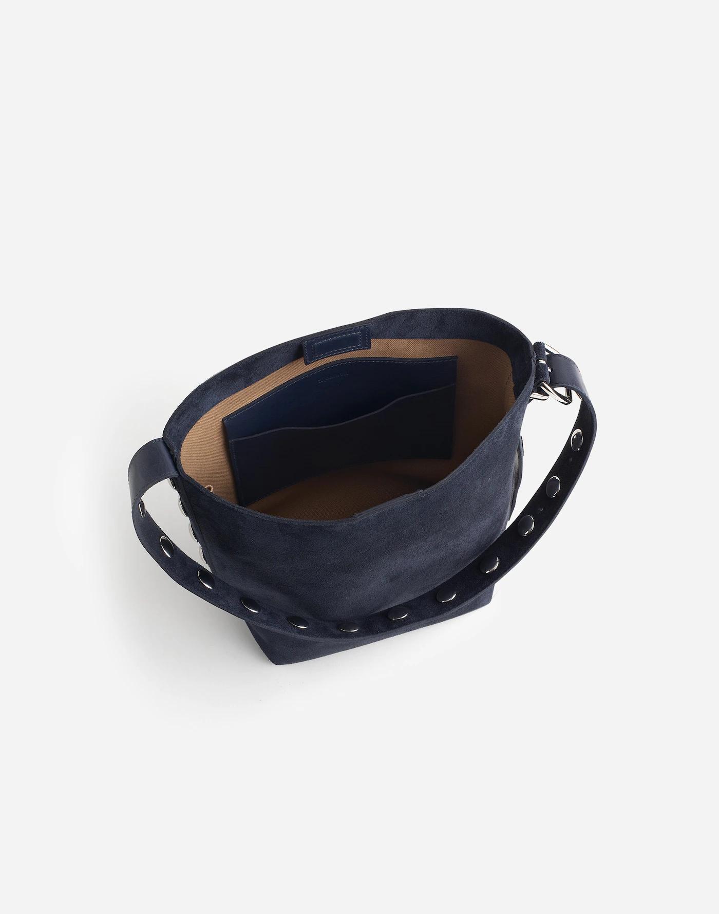 The Essential Medium Bucket Tote Product Image