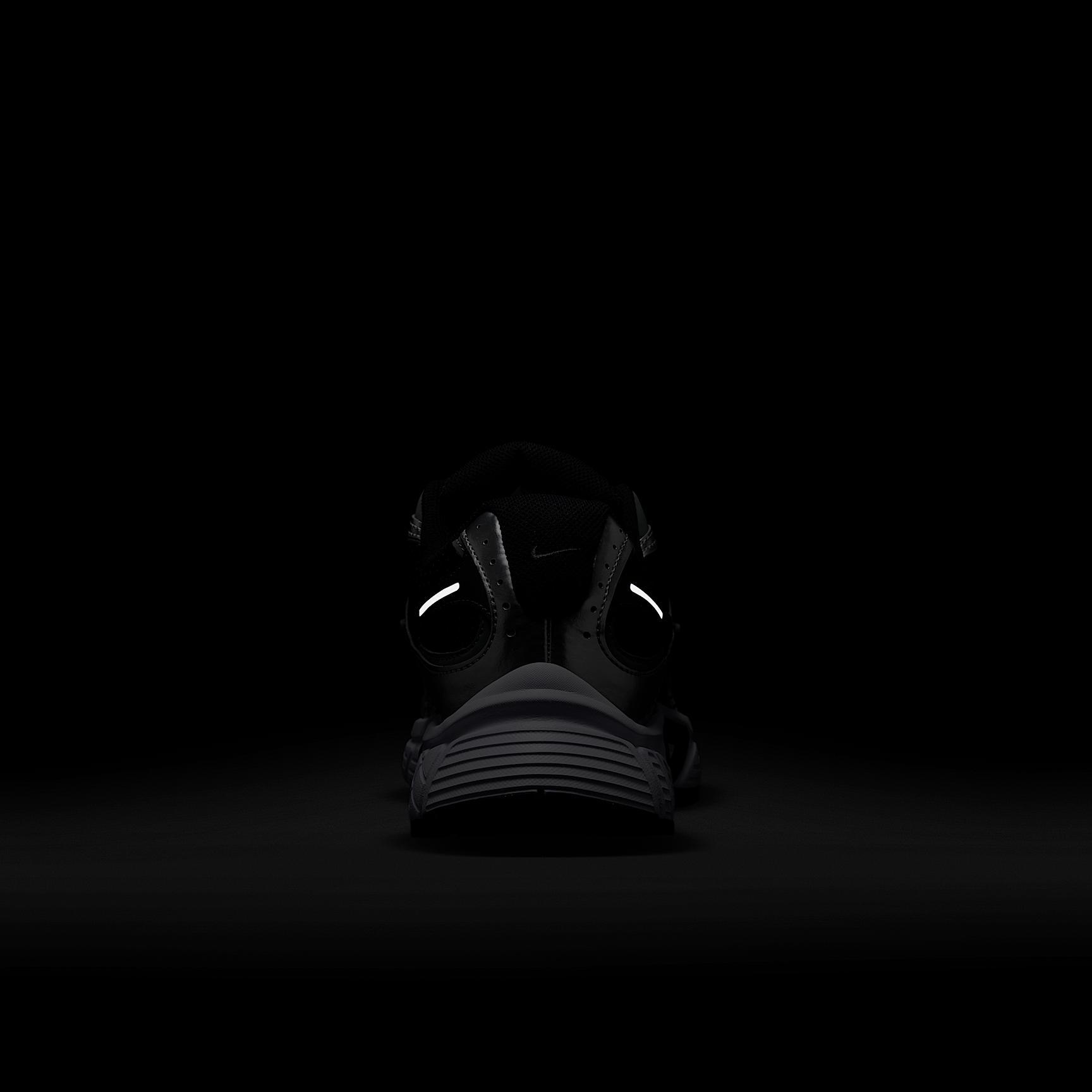 Nike V5 RNR Men's Shoes Product Image